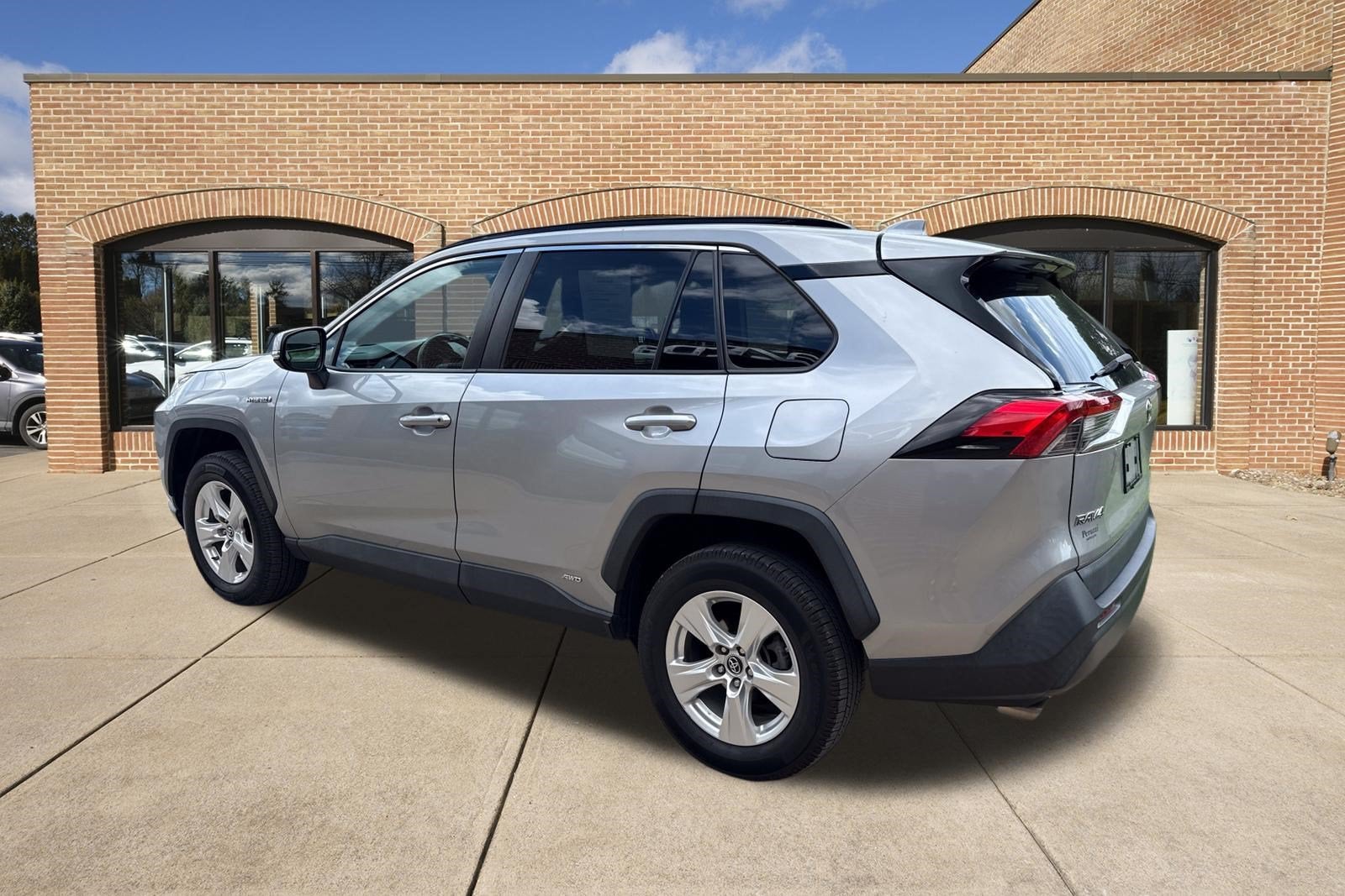 2019 Toyota RAV4 Hybrid XLE