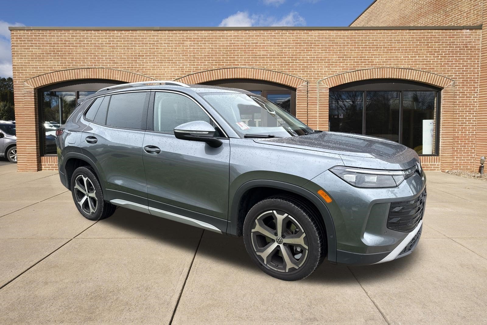 2026 Volkswagen Tiguan SE