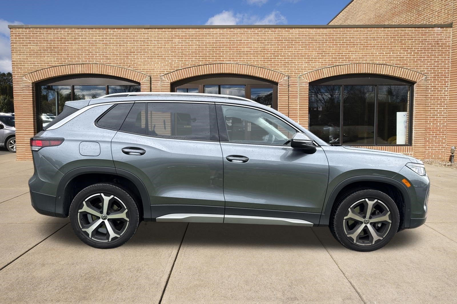2026 Volkswagen Tiguan SE
