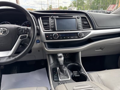 2019 Toyota Highlander Hybrid XLE