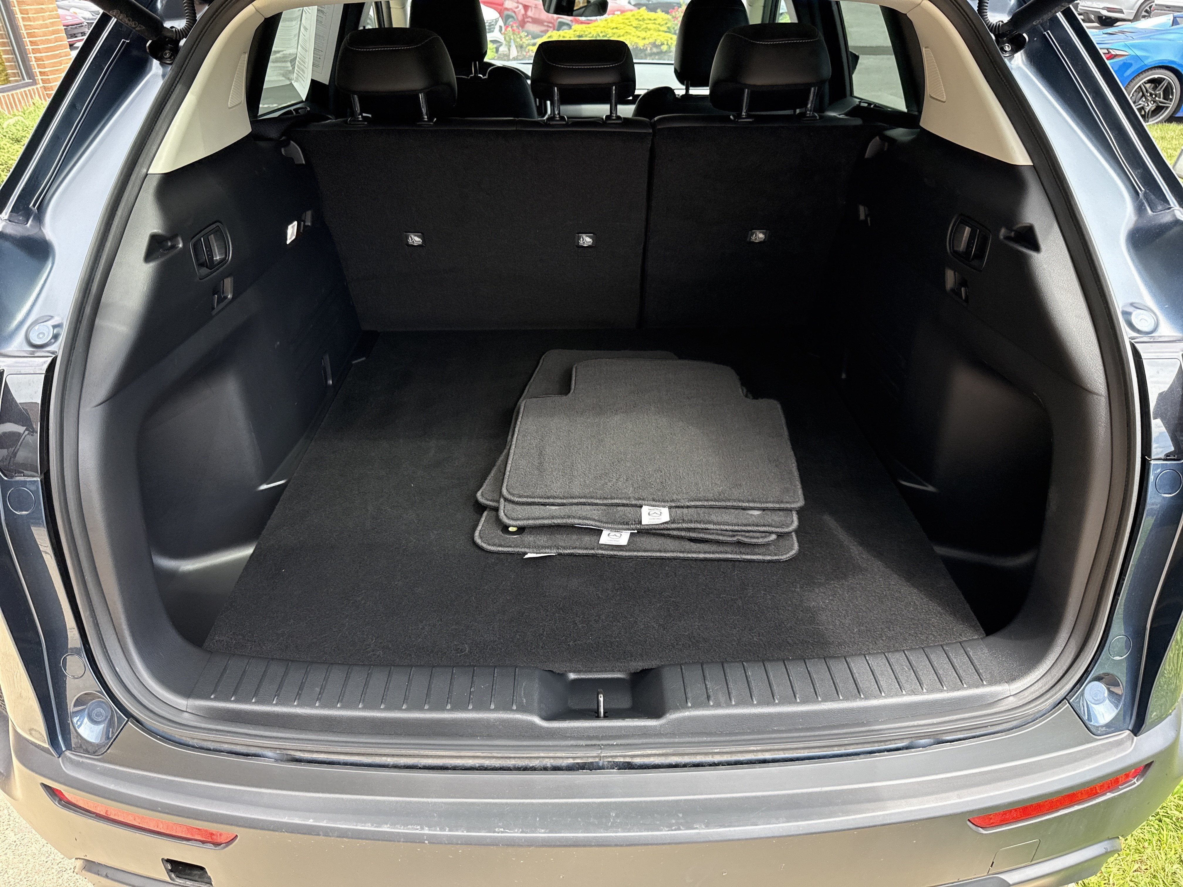 2025 Mazda Mazda CX-50 2.5 S Premium Package