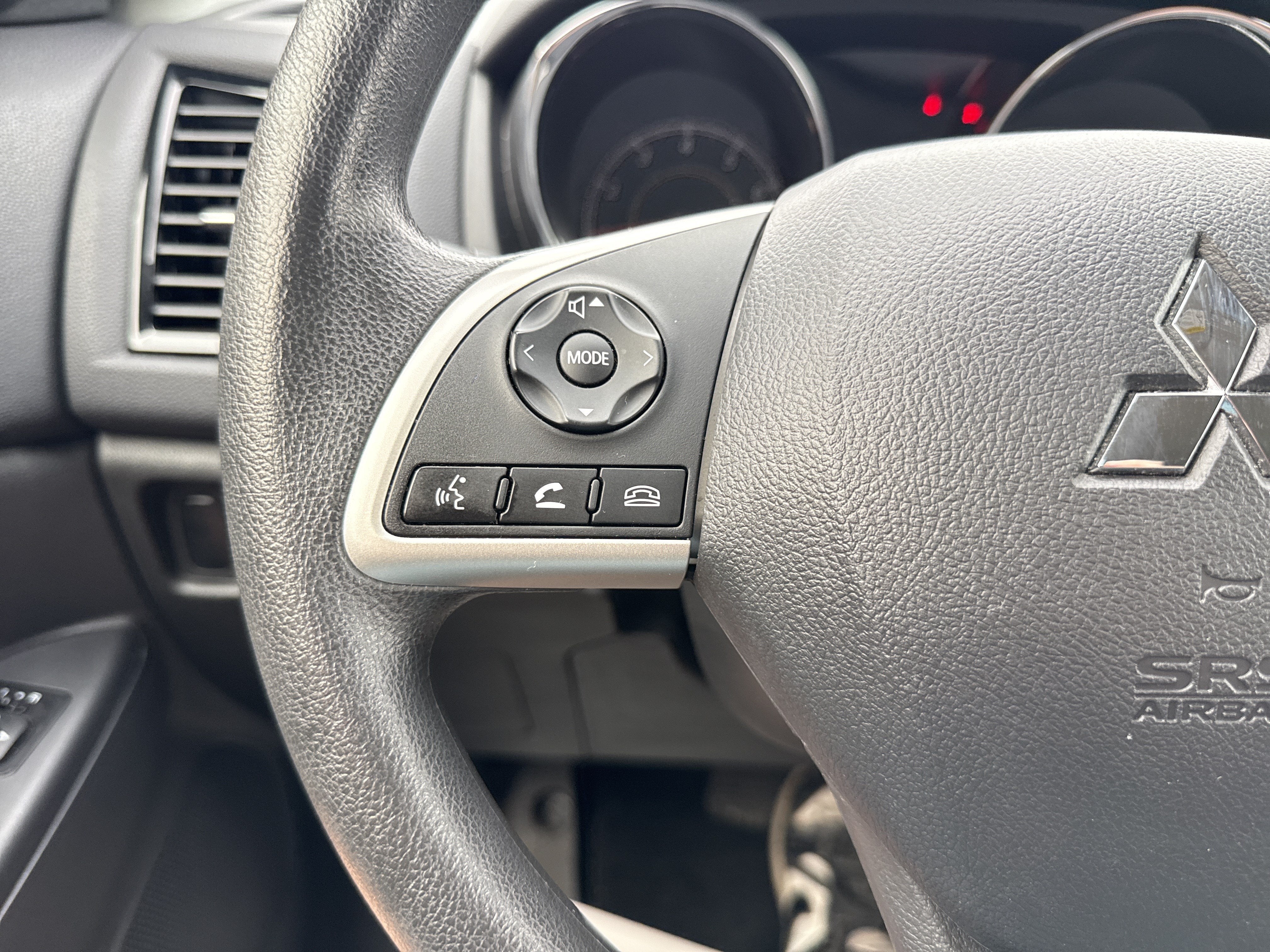 2026 Mitsubishi Outlander Sport ES