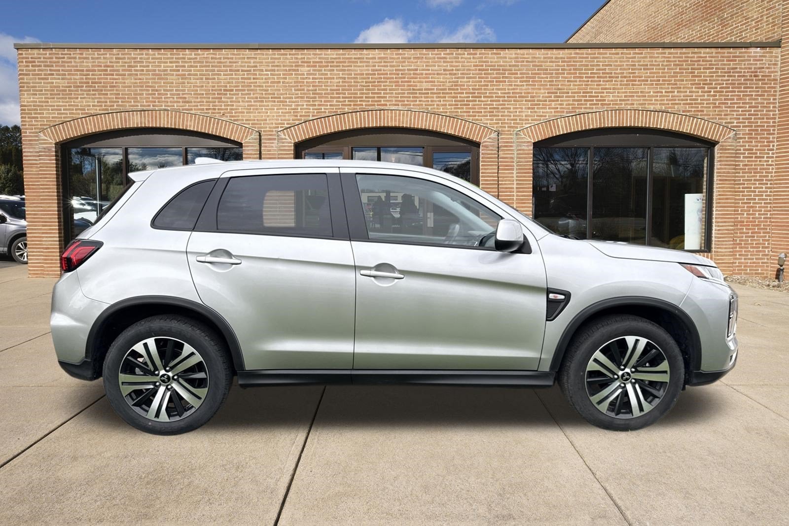 2026 Mitsubishi Outlander Sport ES