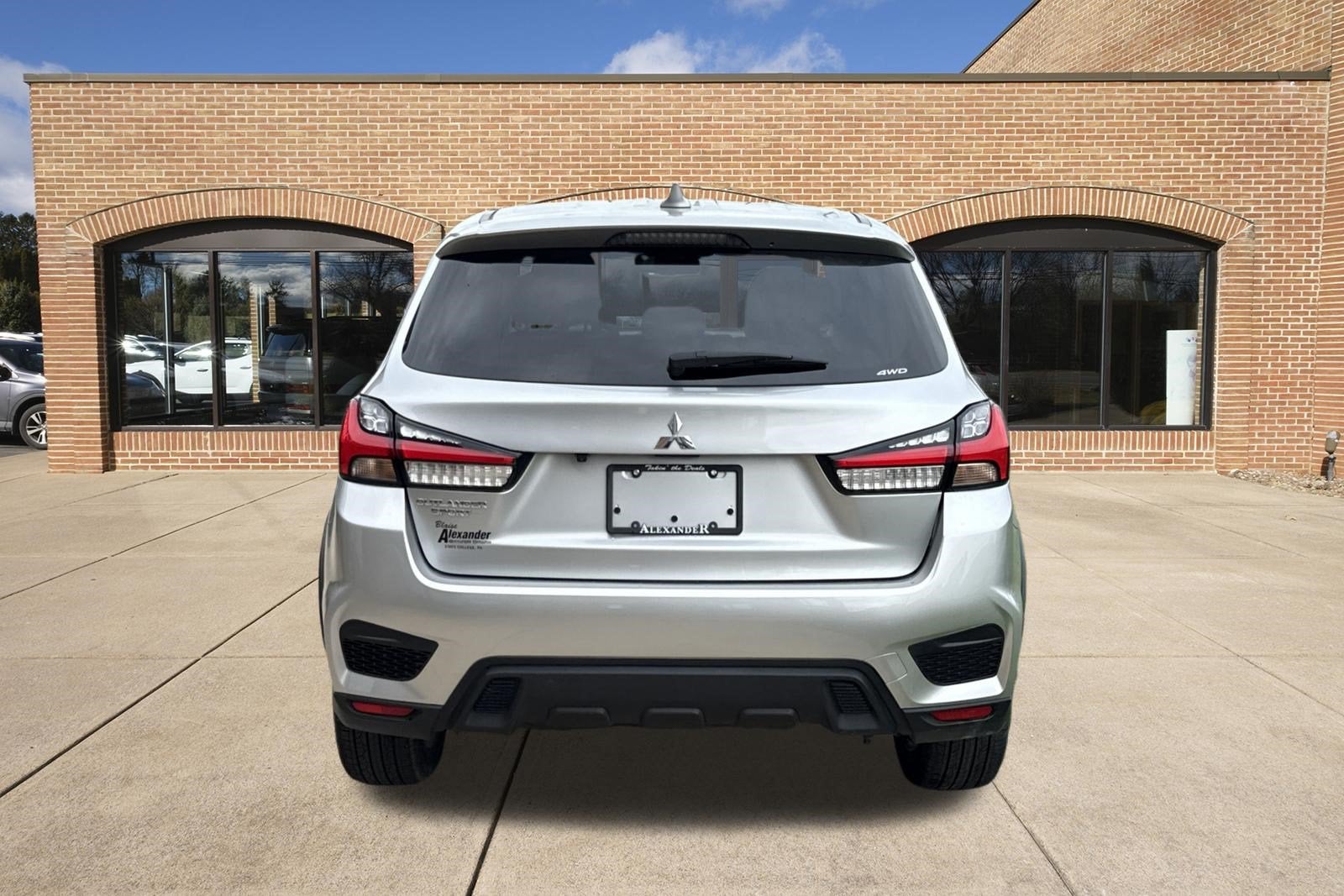 2026 Mitsubishi Outlander Sport ES