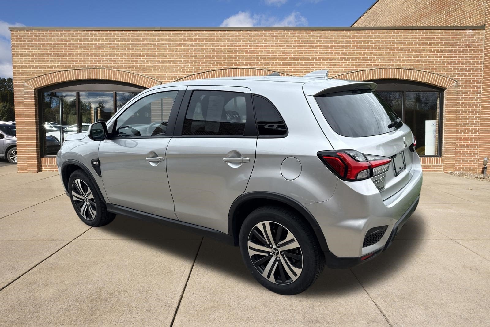 2026 Mitsubishi Outlander Sport ES