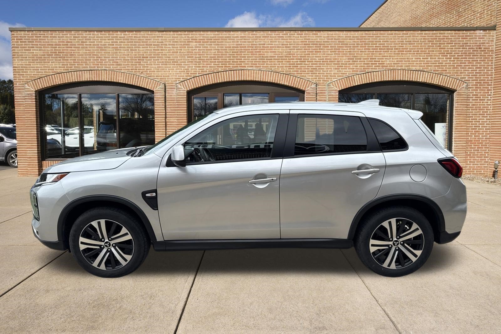 2026 Mitsubishi Outlander Sport ES
