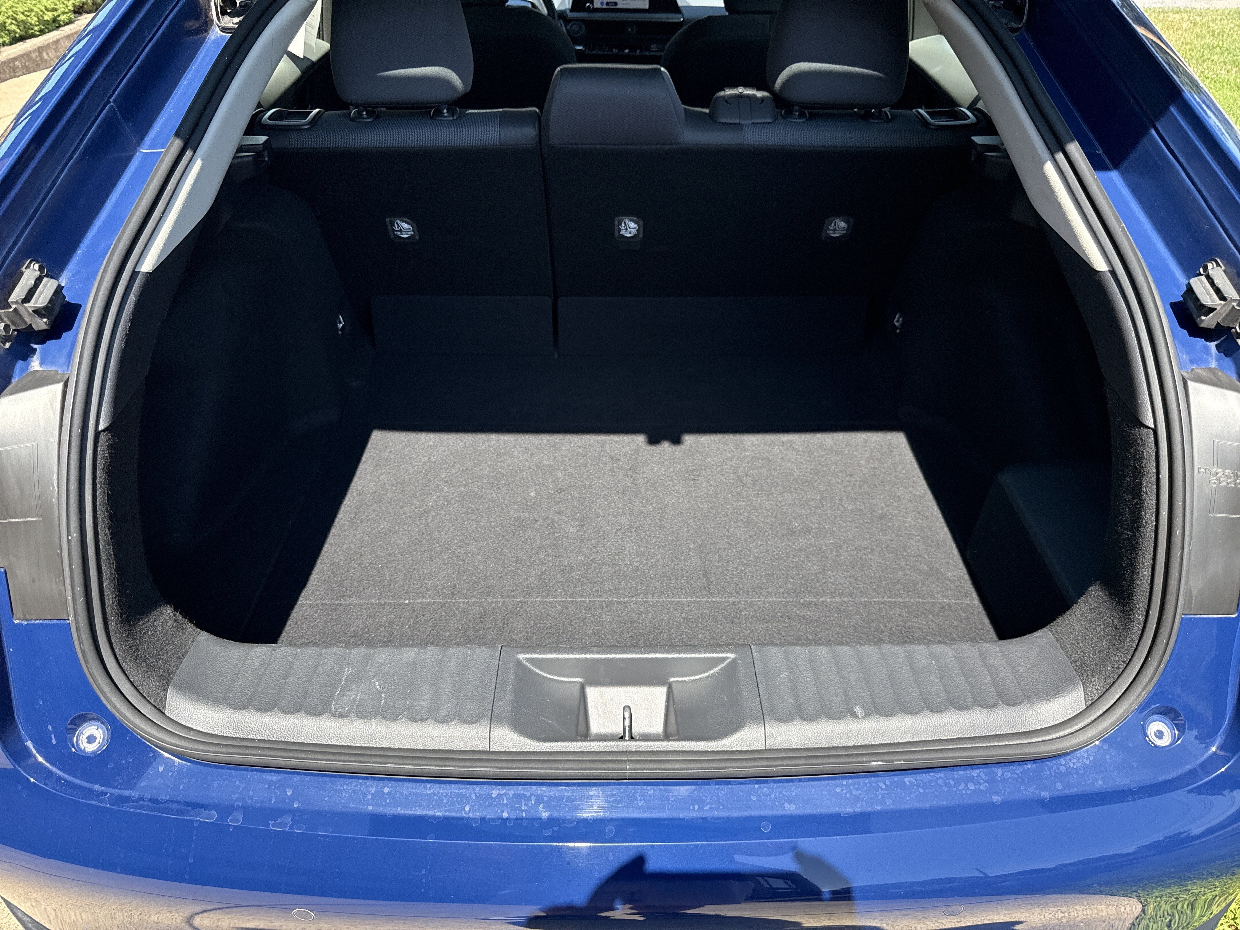 2025 Toyota Prius LE