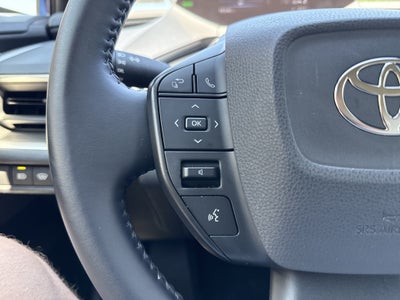 2025 Toyota Prius LE
