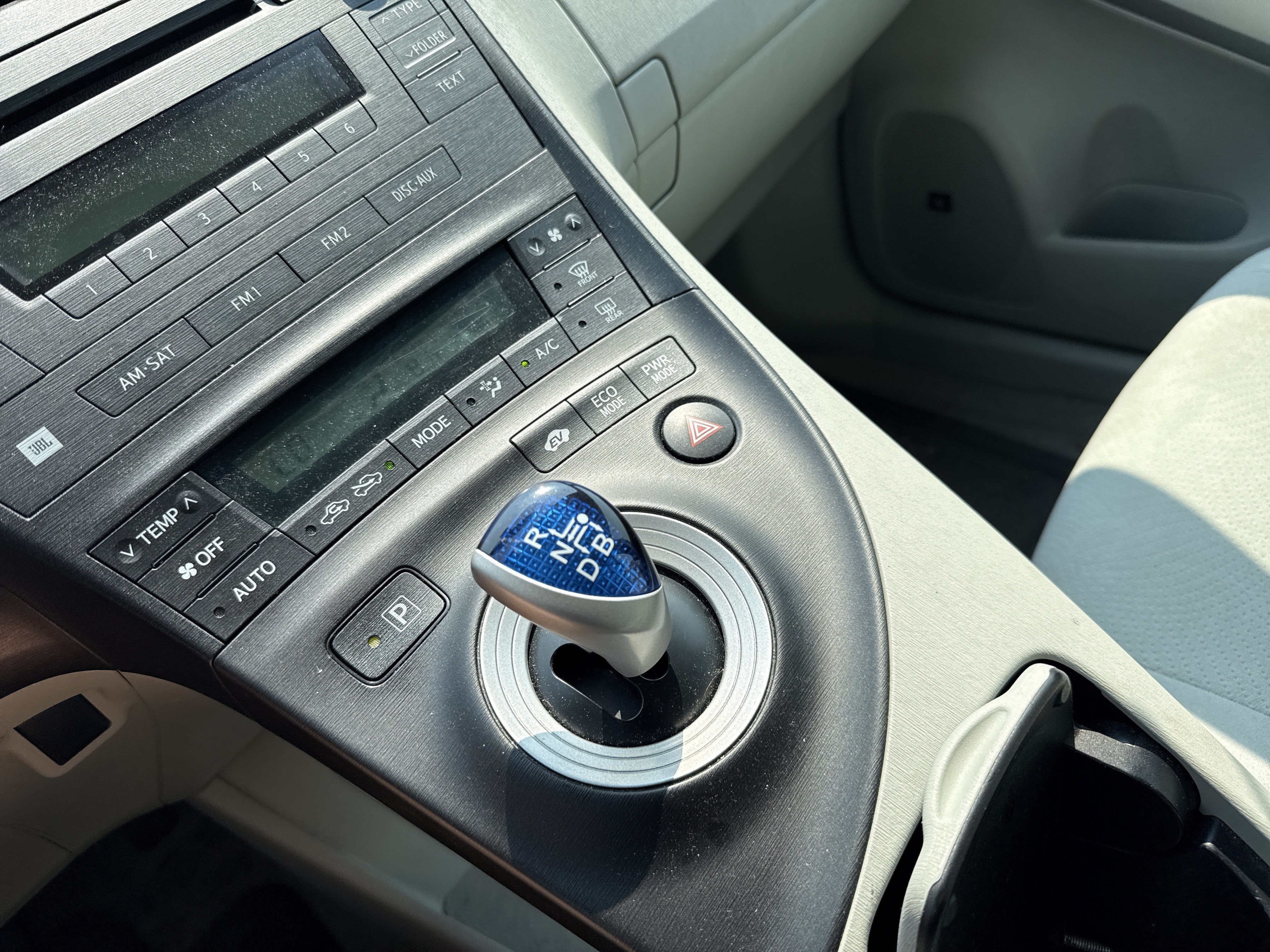 2010 Toyota Prius III
