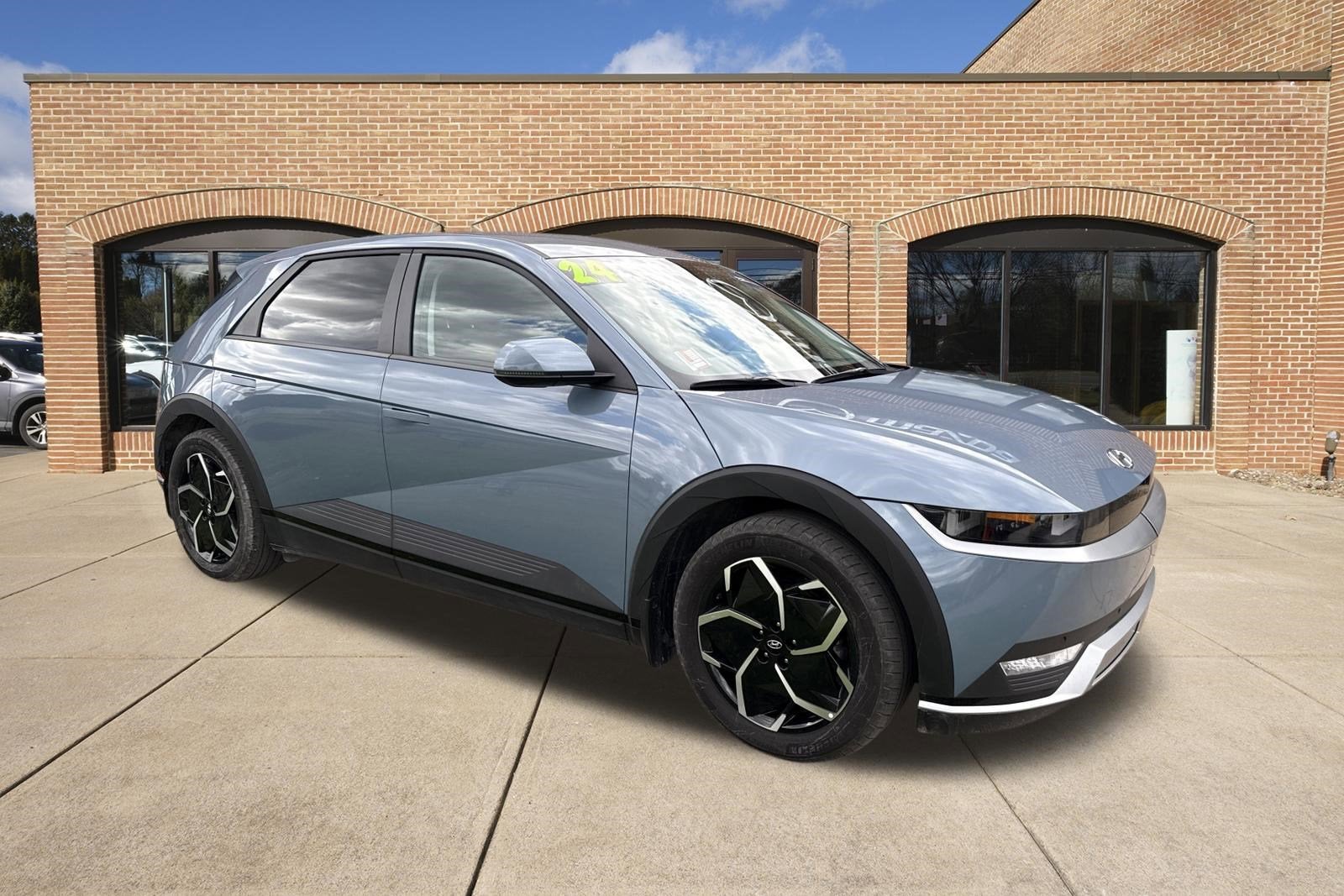 2024 Hyundai IONIQ 5 SEL