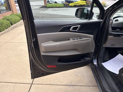 2025 Kia Carnival LXS