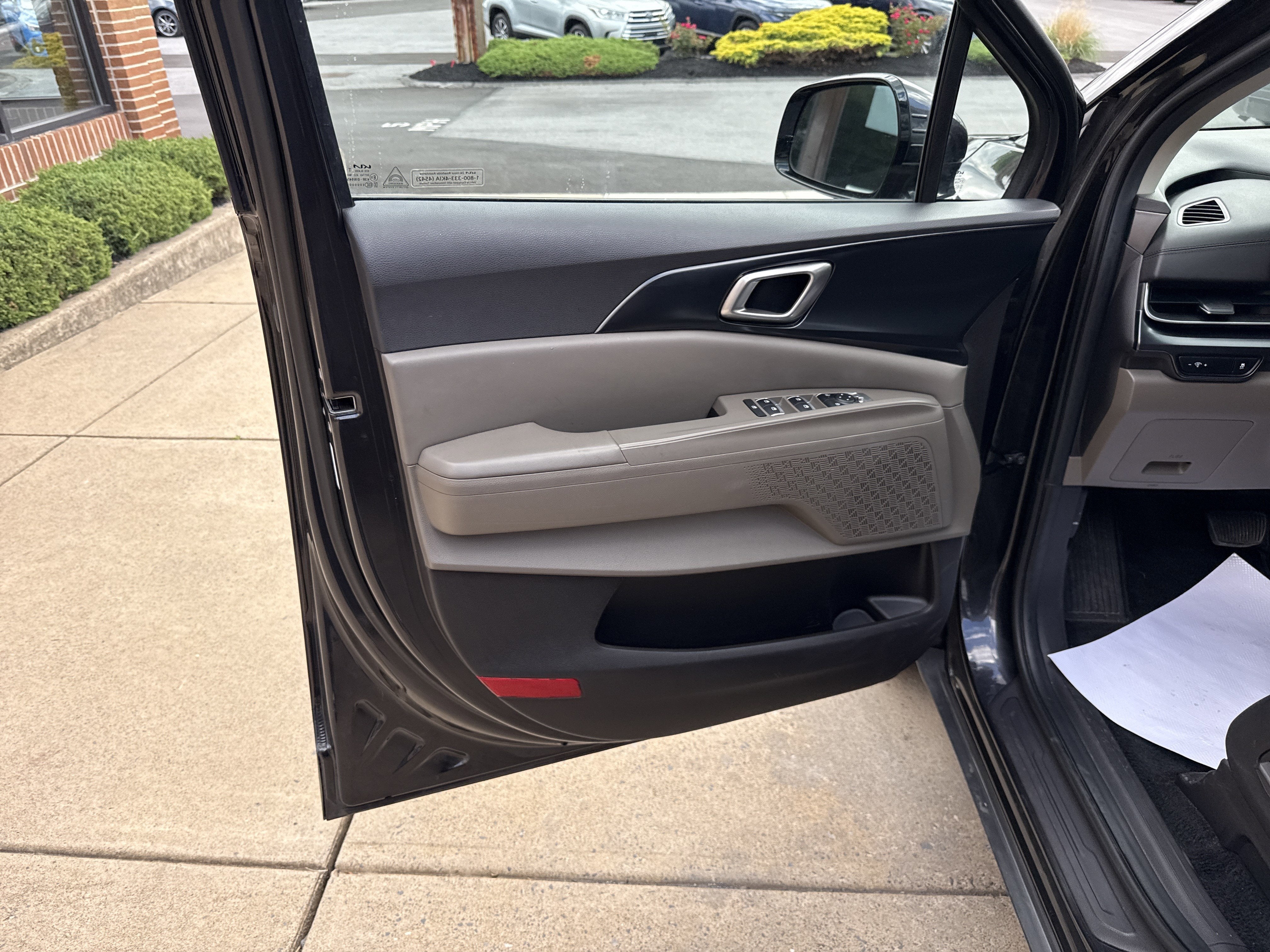 2025 Kia Carnival LXS