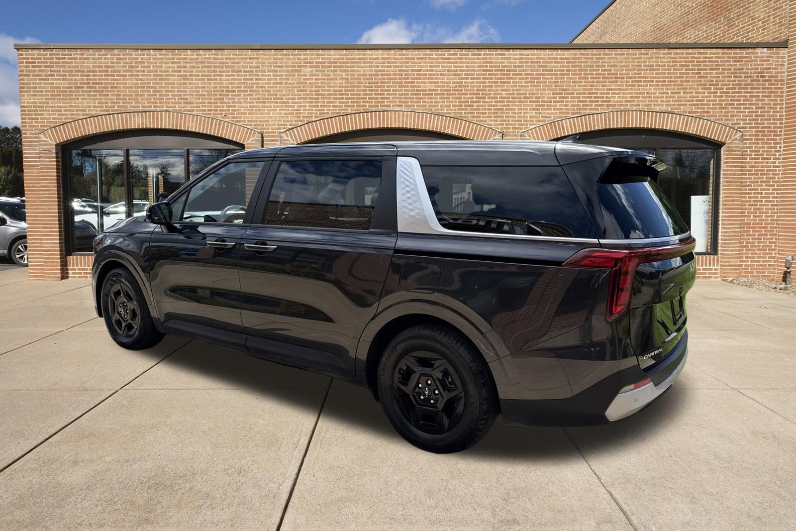 2025 Kia Carnival LXS