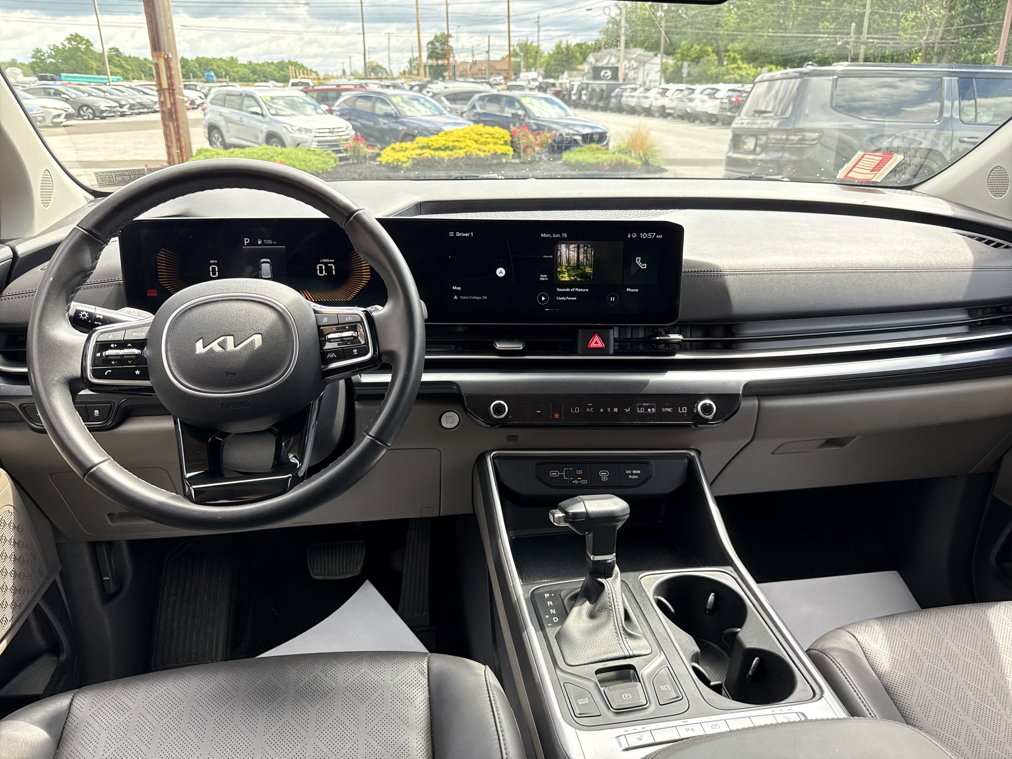 2025 Kia Carnival LXS