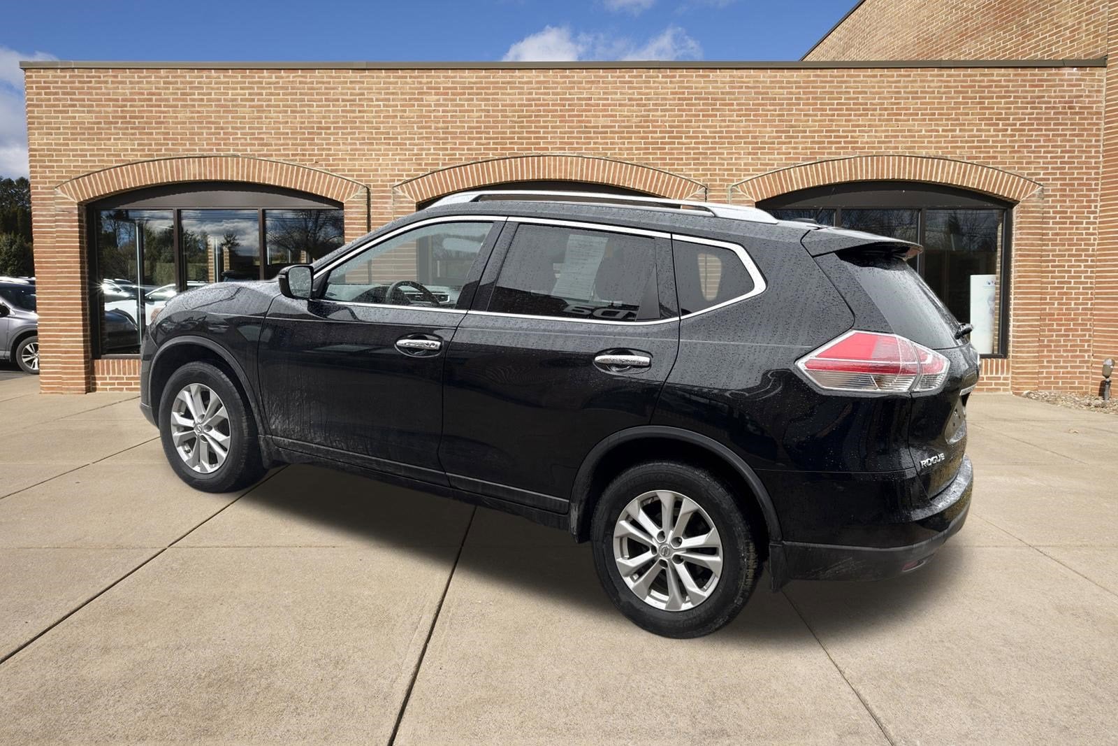2016 Nissan Rogue SV