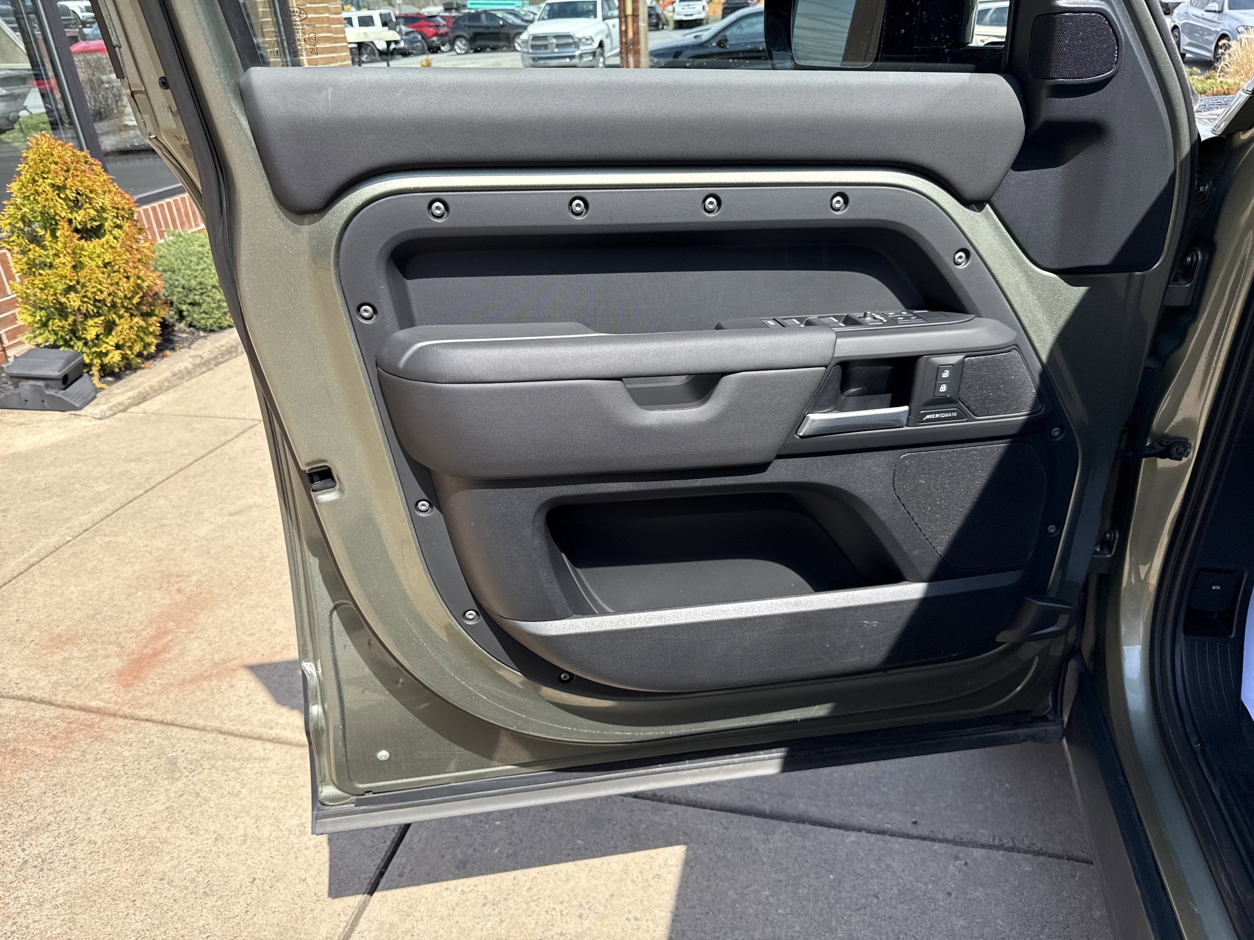 2025 Land Rover Defender S