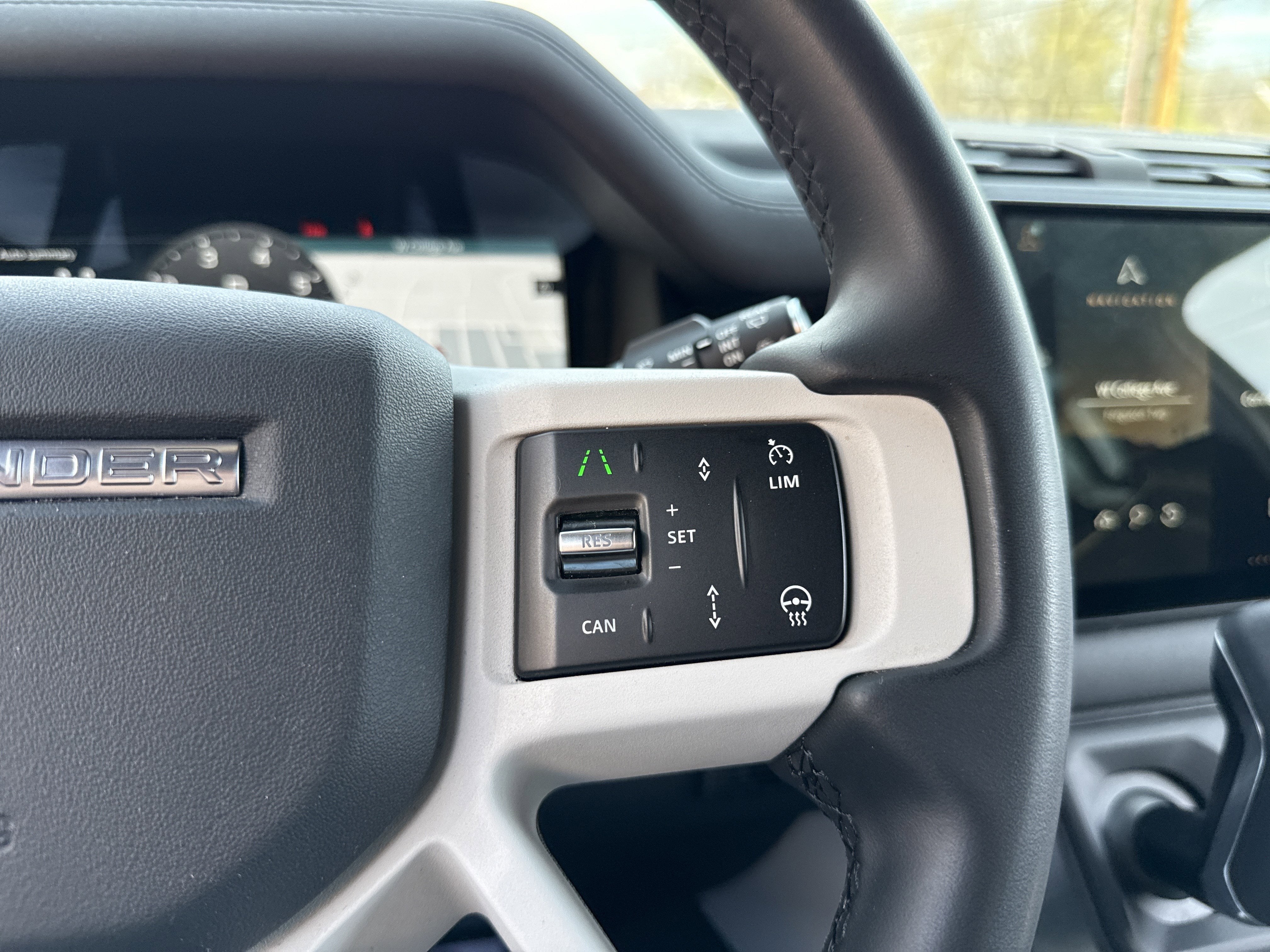 2025 Land Rover Defender S