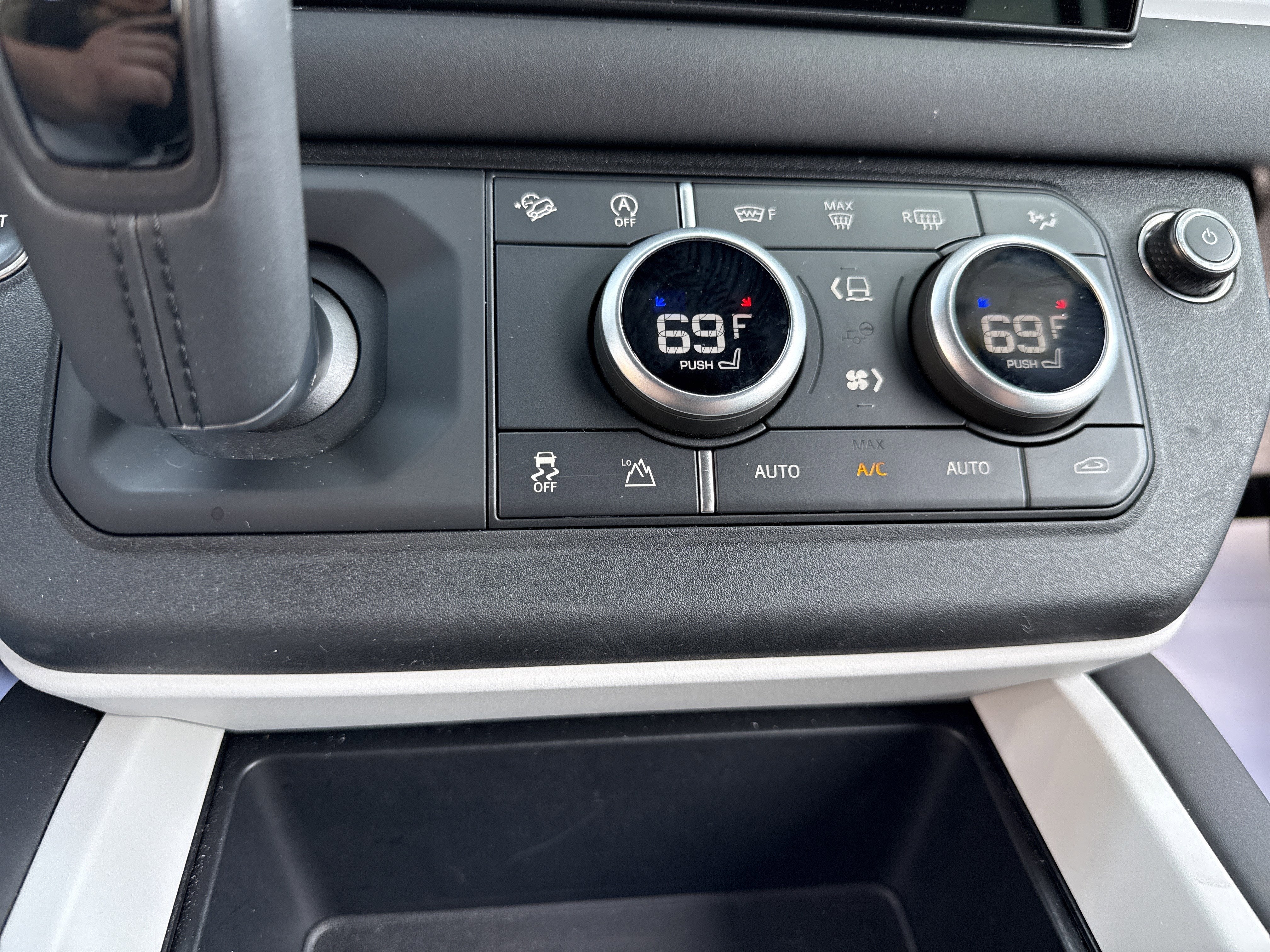 2025 Land Rover Defender S