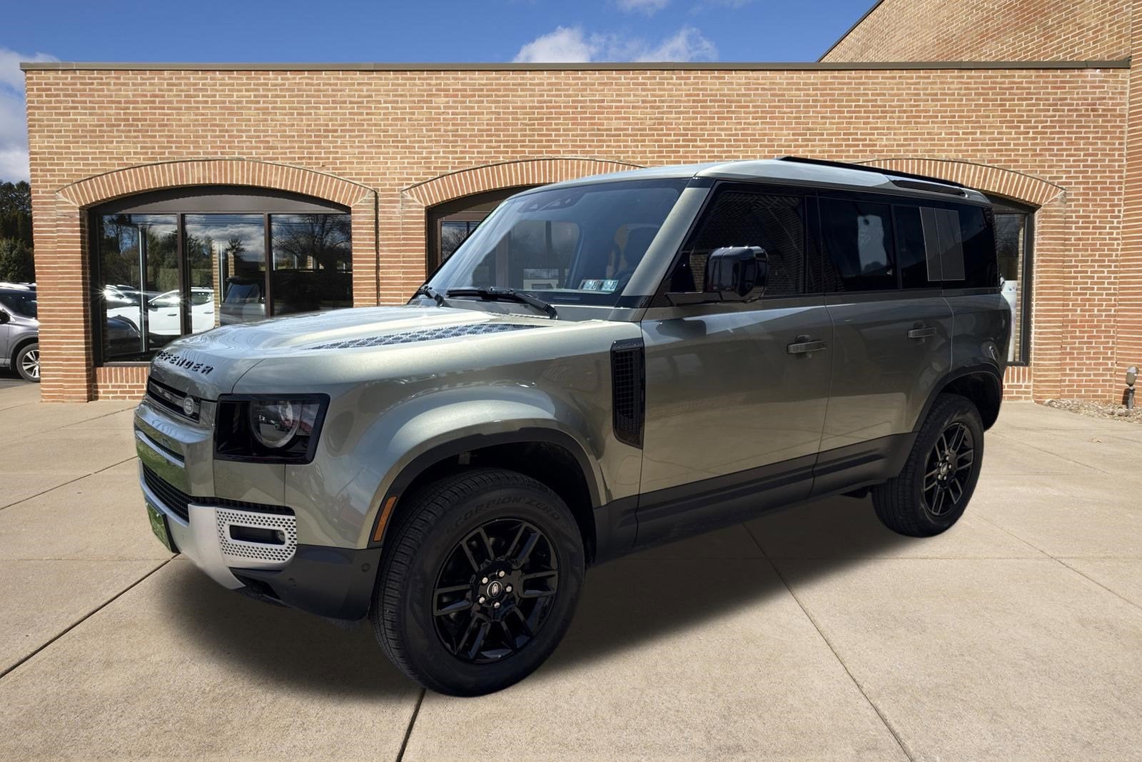 2025 Land Rover Defender S