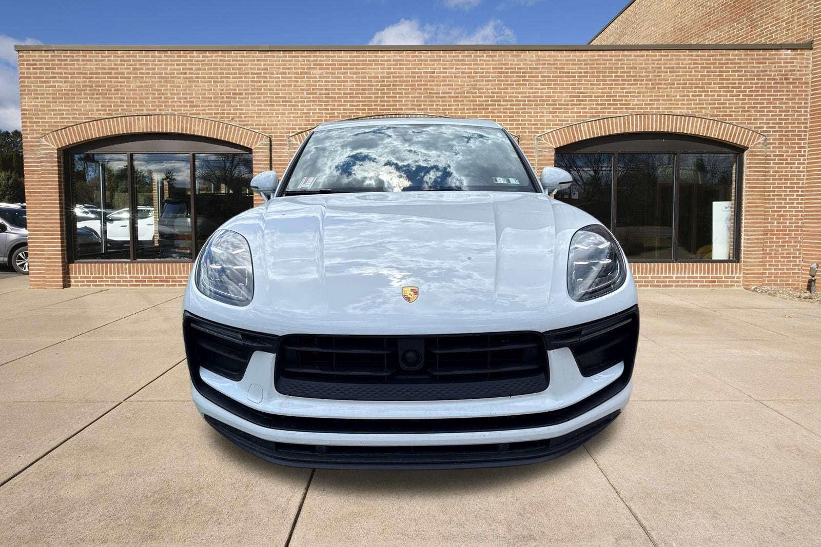 2025 Porsche Macan Base