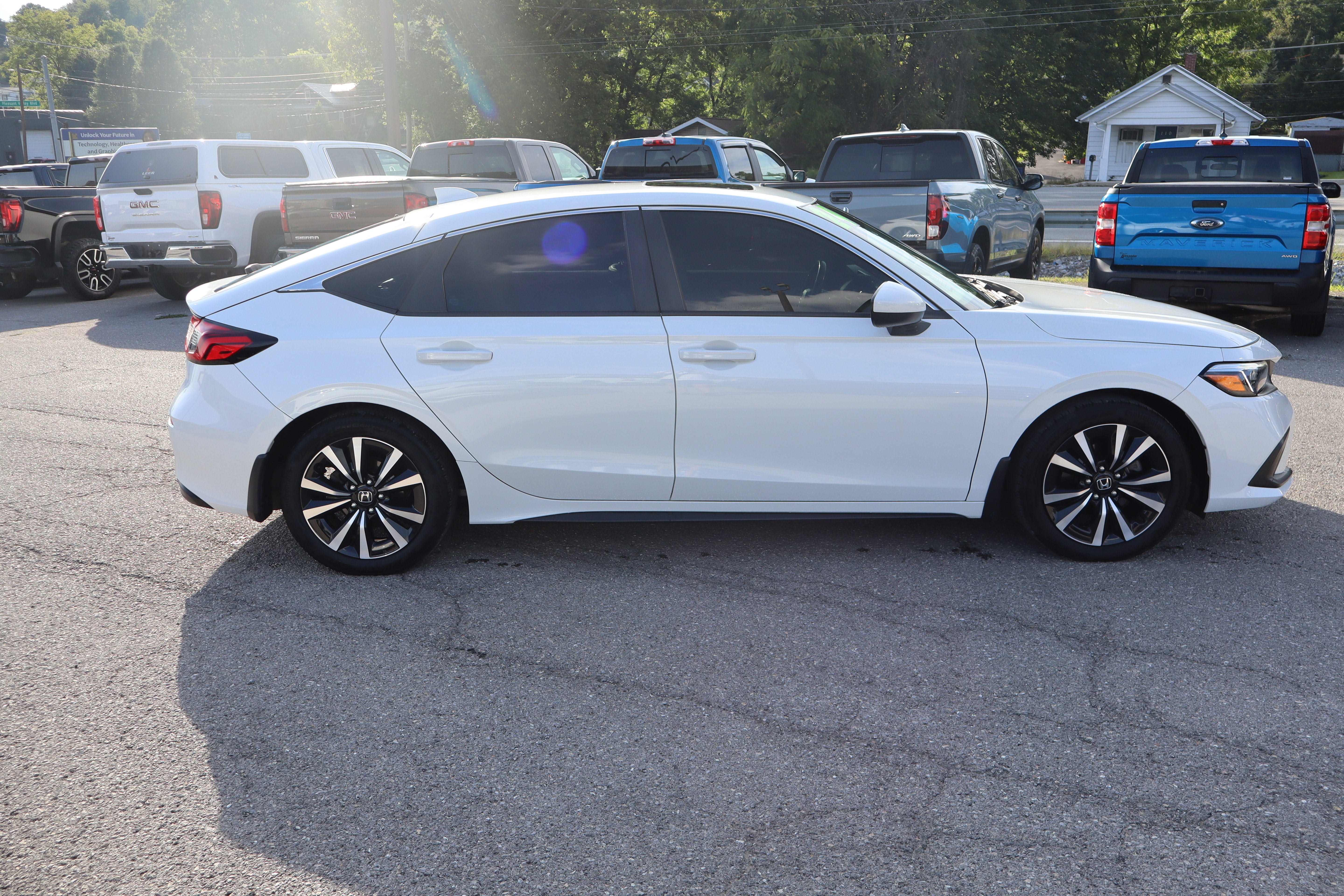 2024 Honda Civic Hatchback EX-L