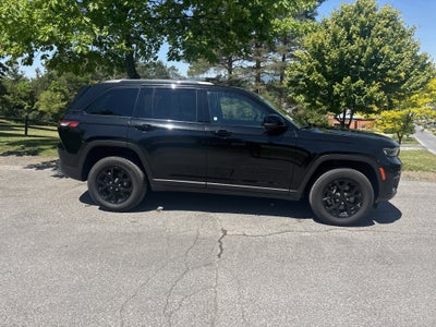 2025 Jeep Grand Cherokee Altitude