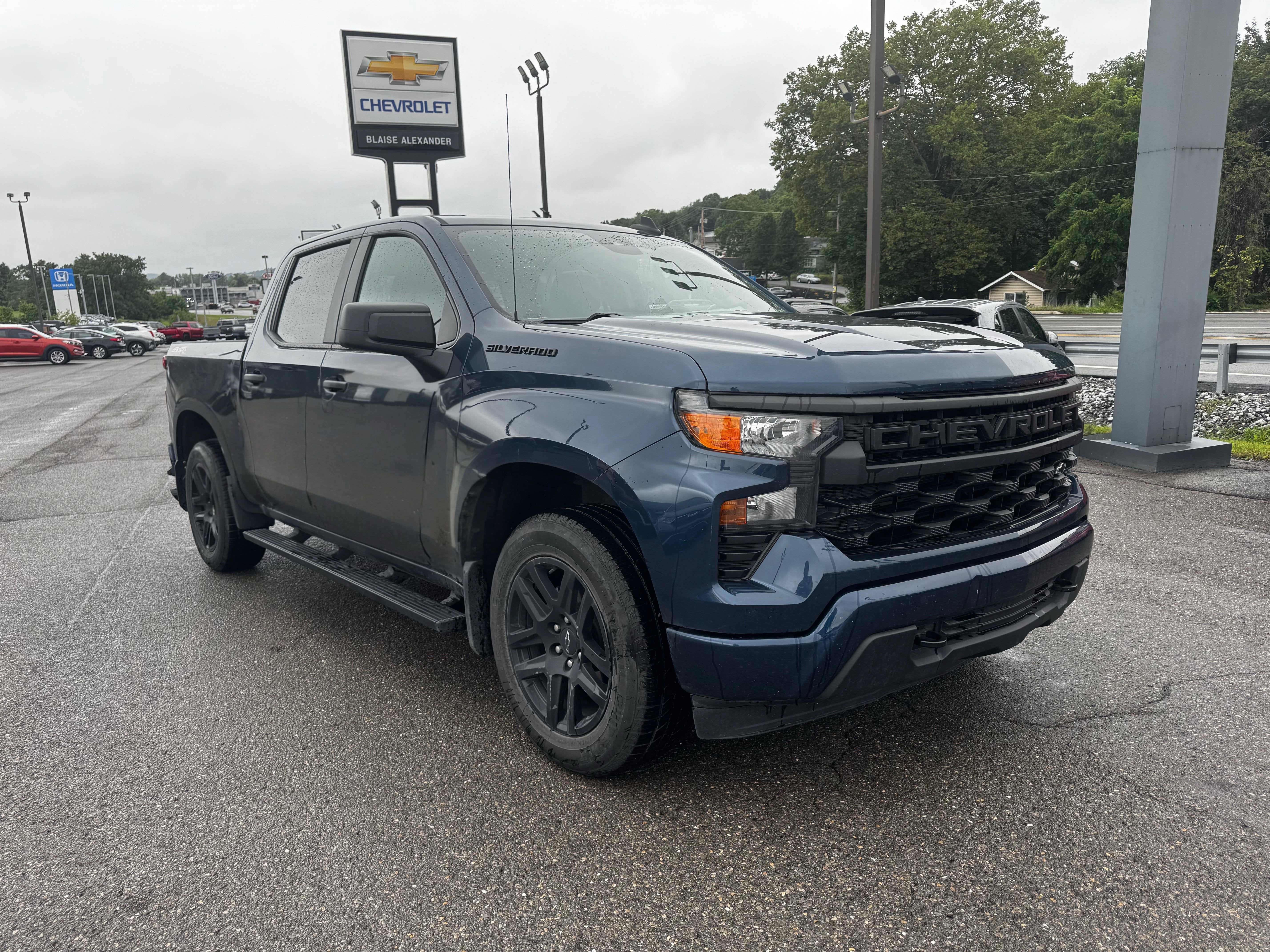 2023 Chevrolet Silverado 1500 Custom