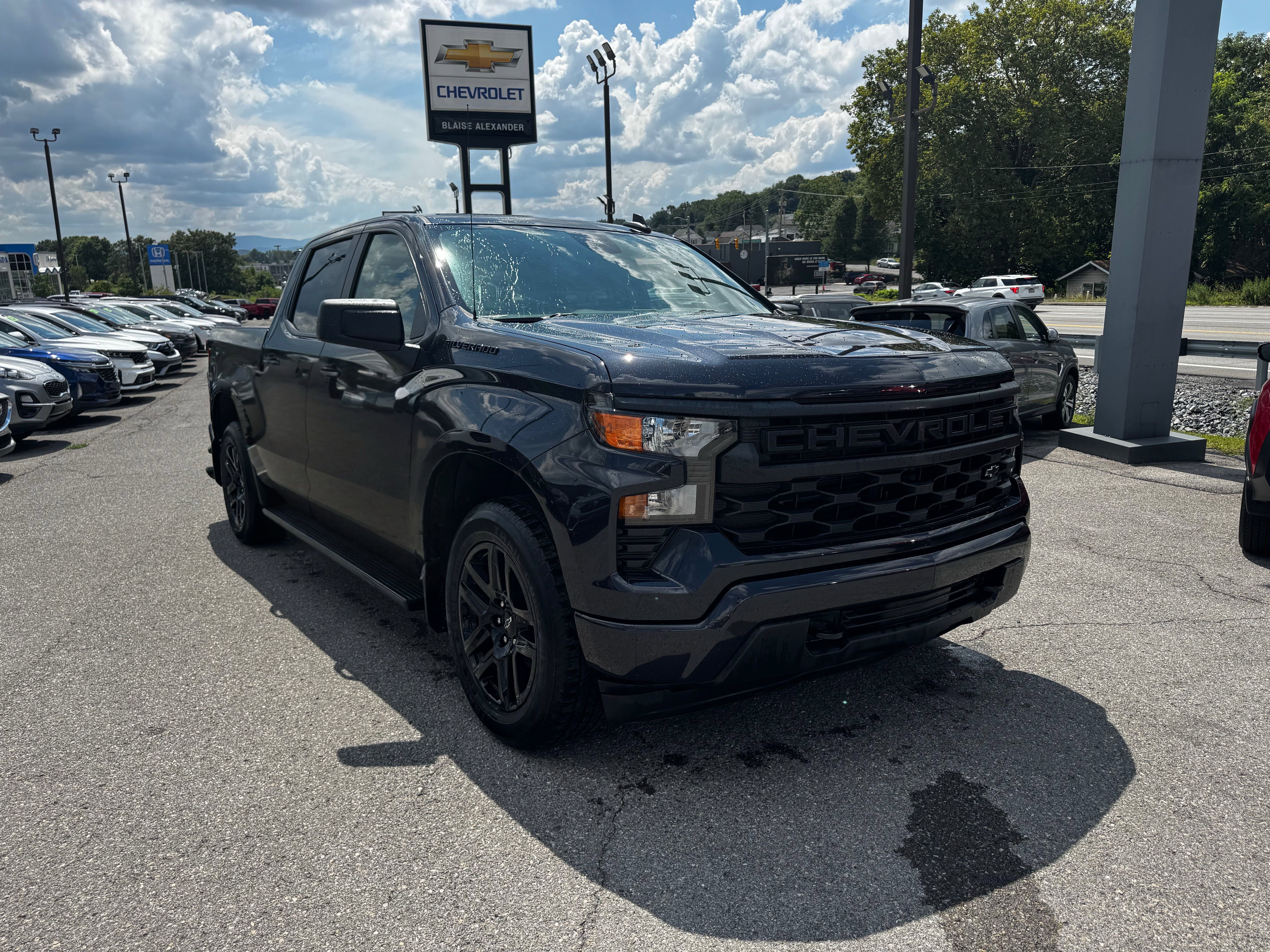 2023 Chevrolet Silverado 1500 Custom