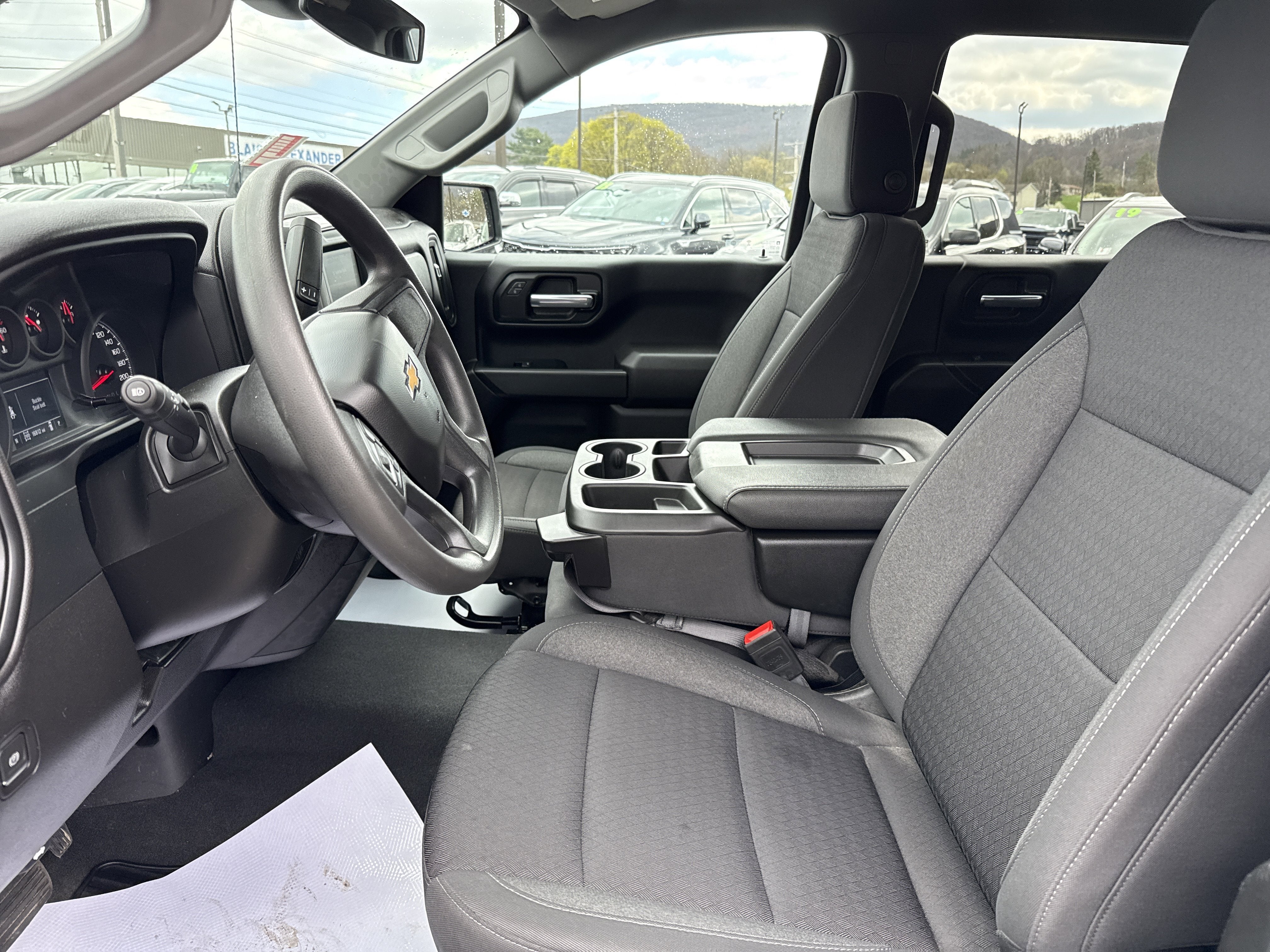 2024 Chevrolet Silverado 1500 Custom