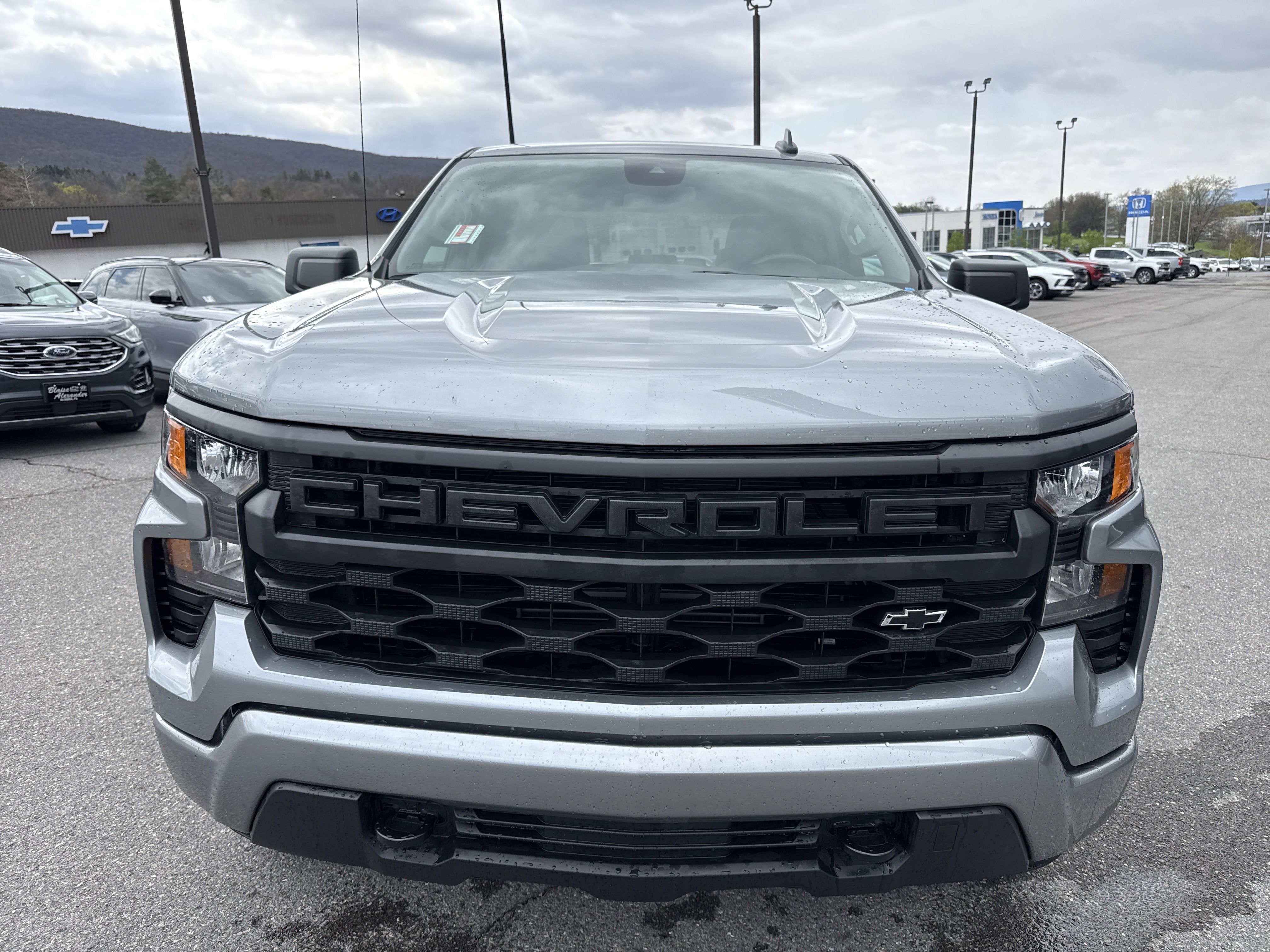 2024 Chevrolet Silverado 1500 Custom