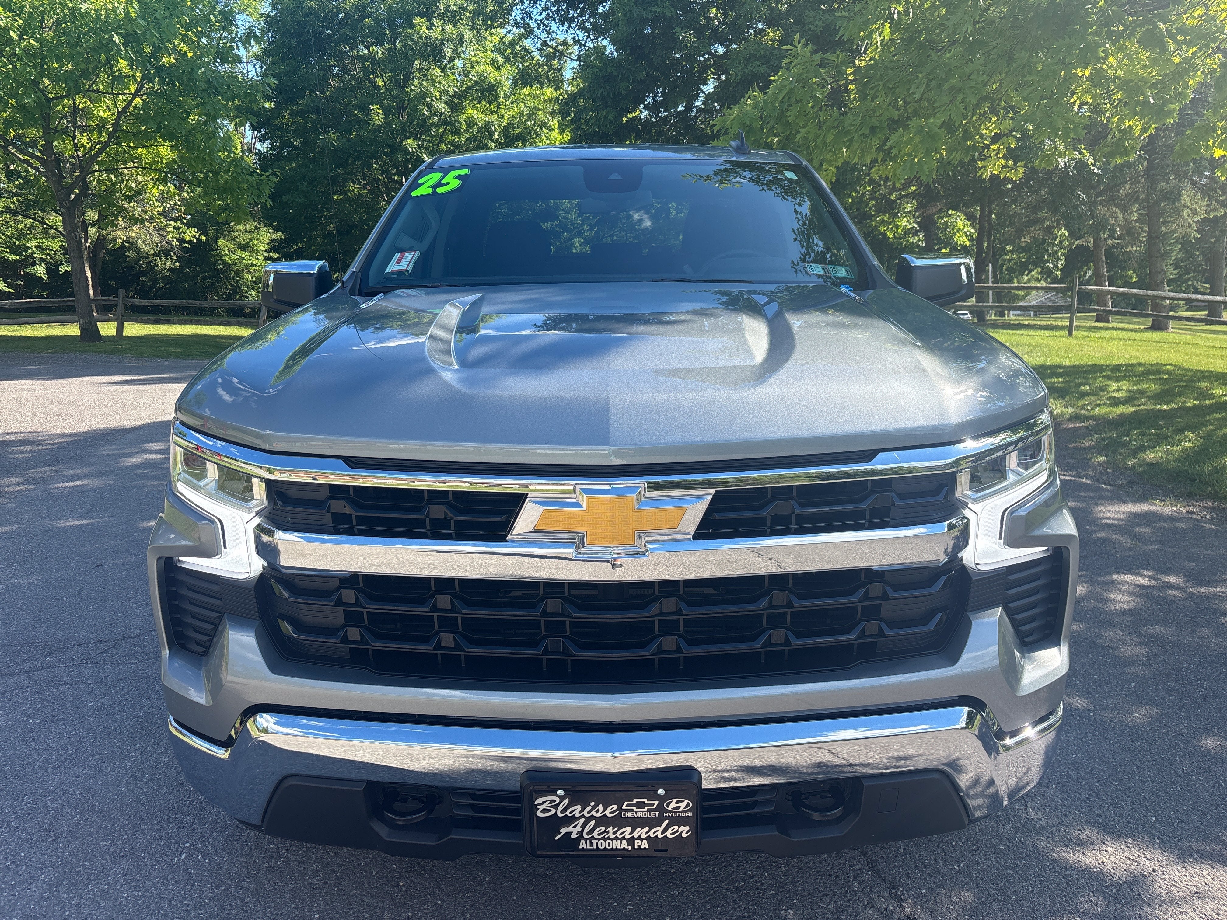 2025 Chevrolet Silverado 1500 LT