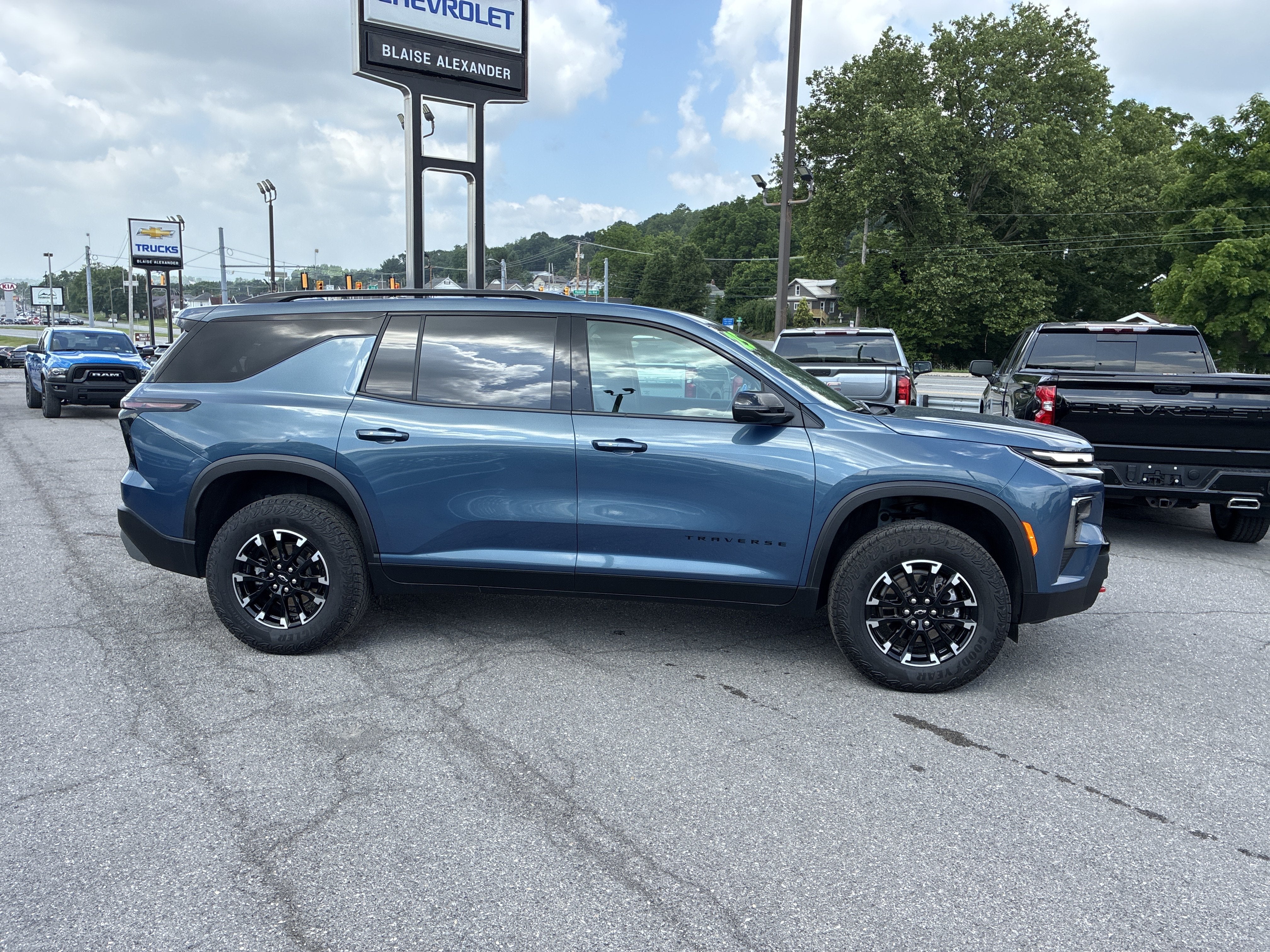 2025 Chevrolet Traverse AWD Z71