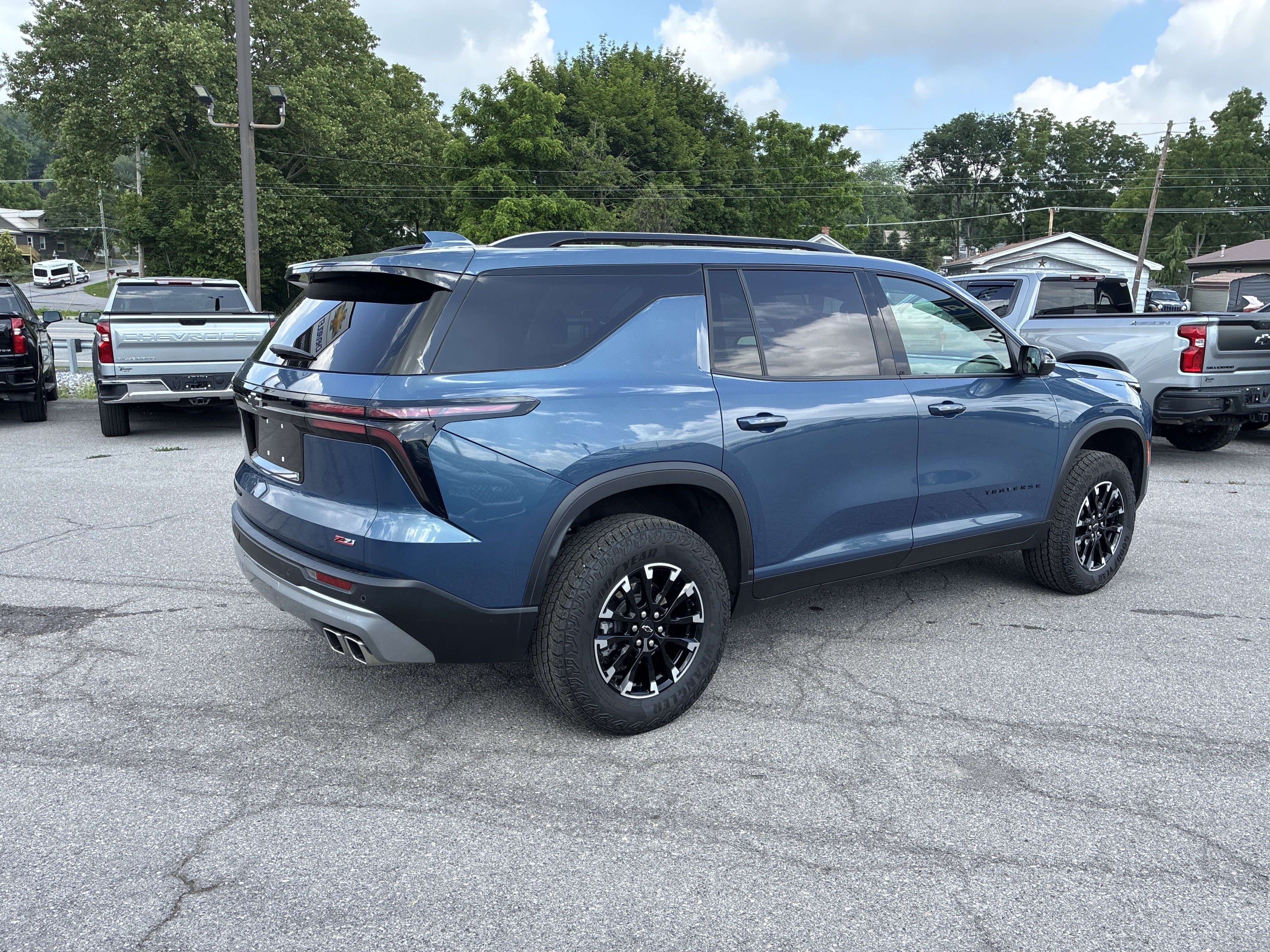 2025 Chevrolet Traverse AWD Z71