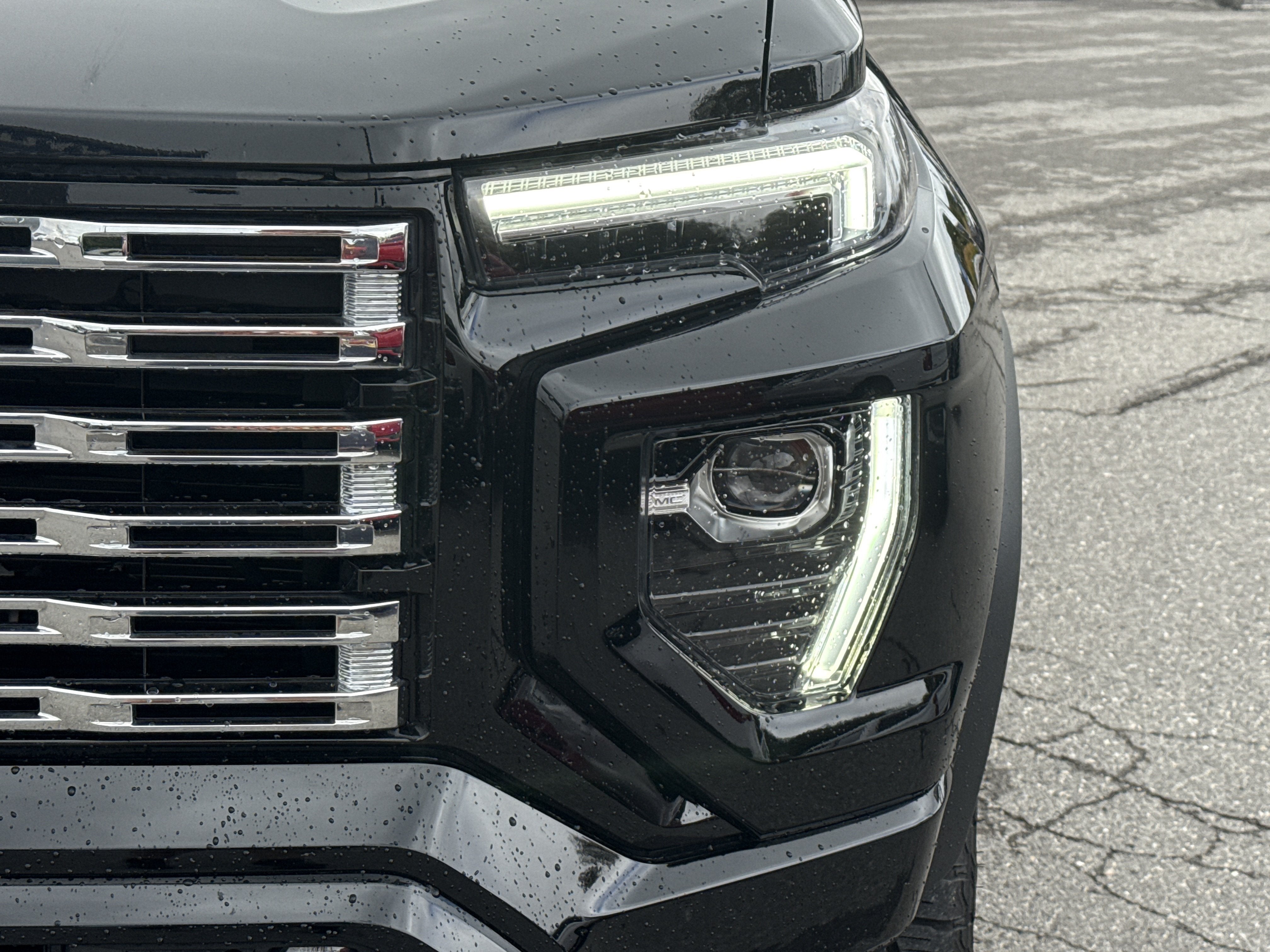 2024 GMC Canyon 4WD Denali
