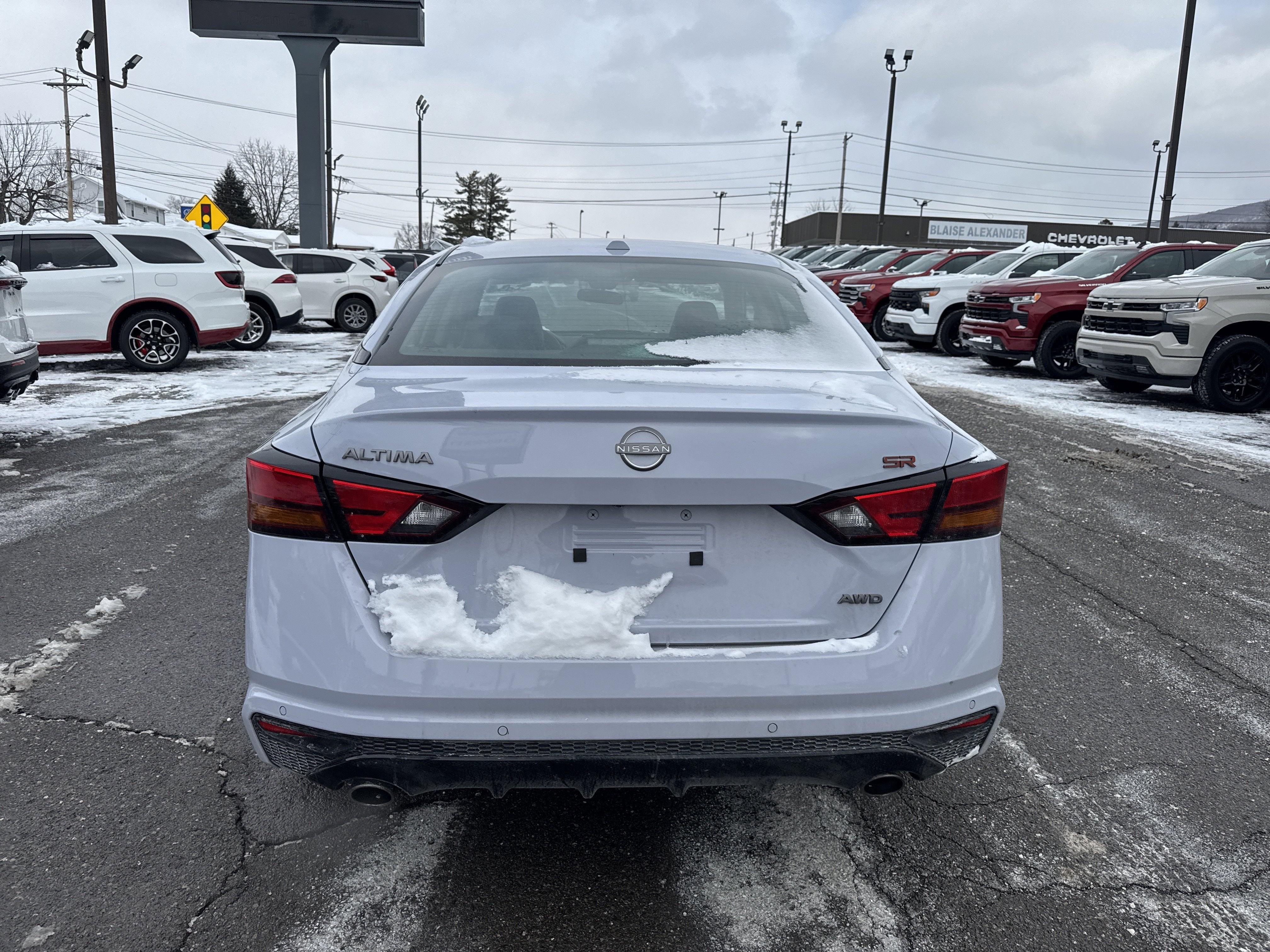 2025 Nissan Altima SR