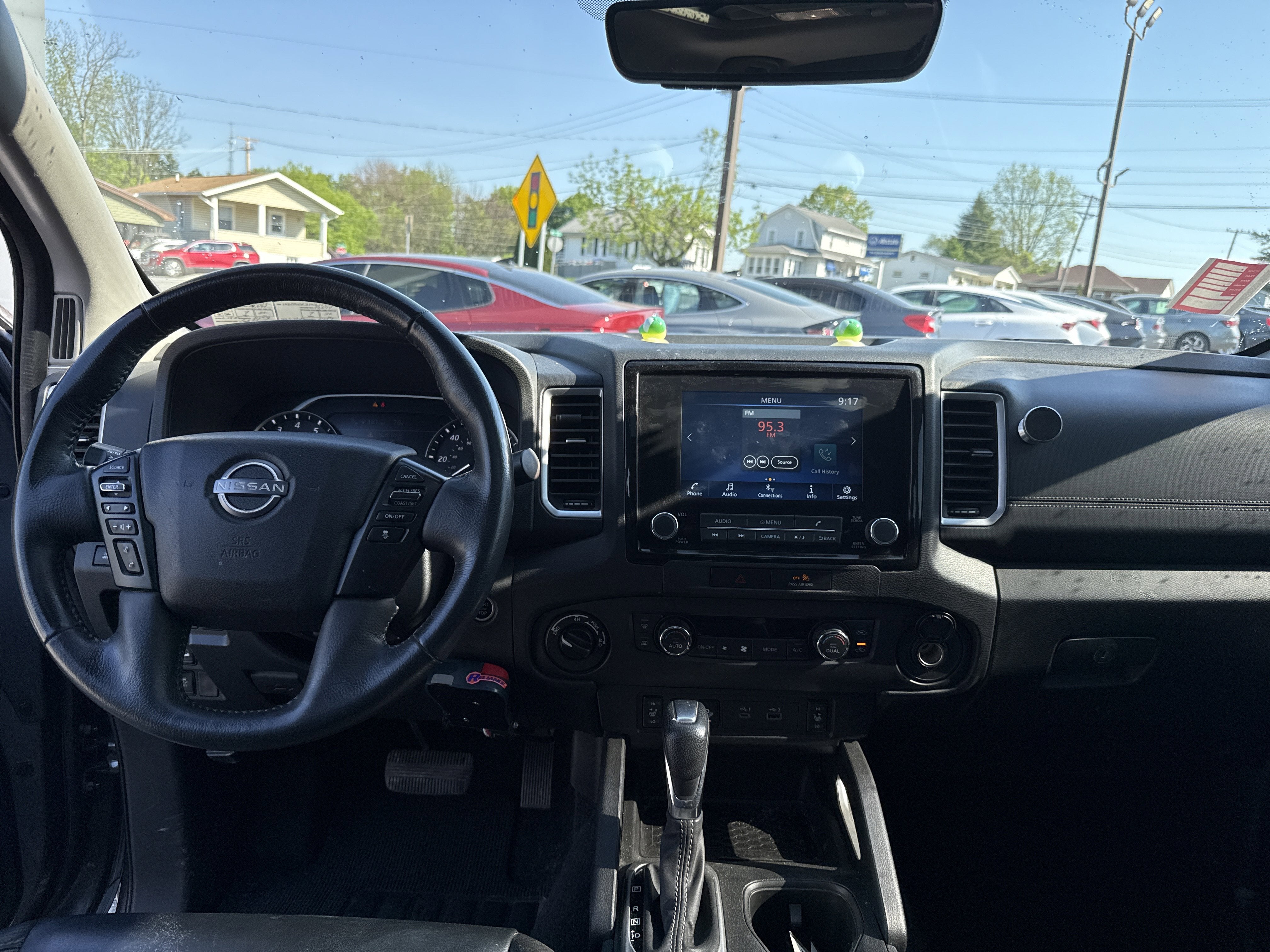 2023 Nissan Frontier SV
