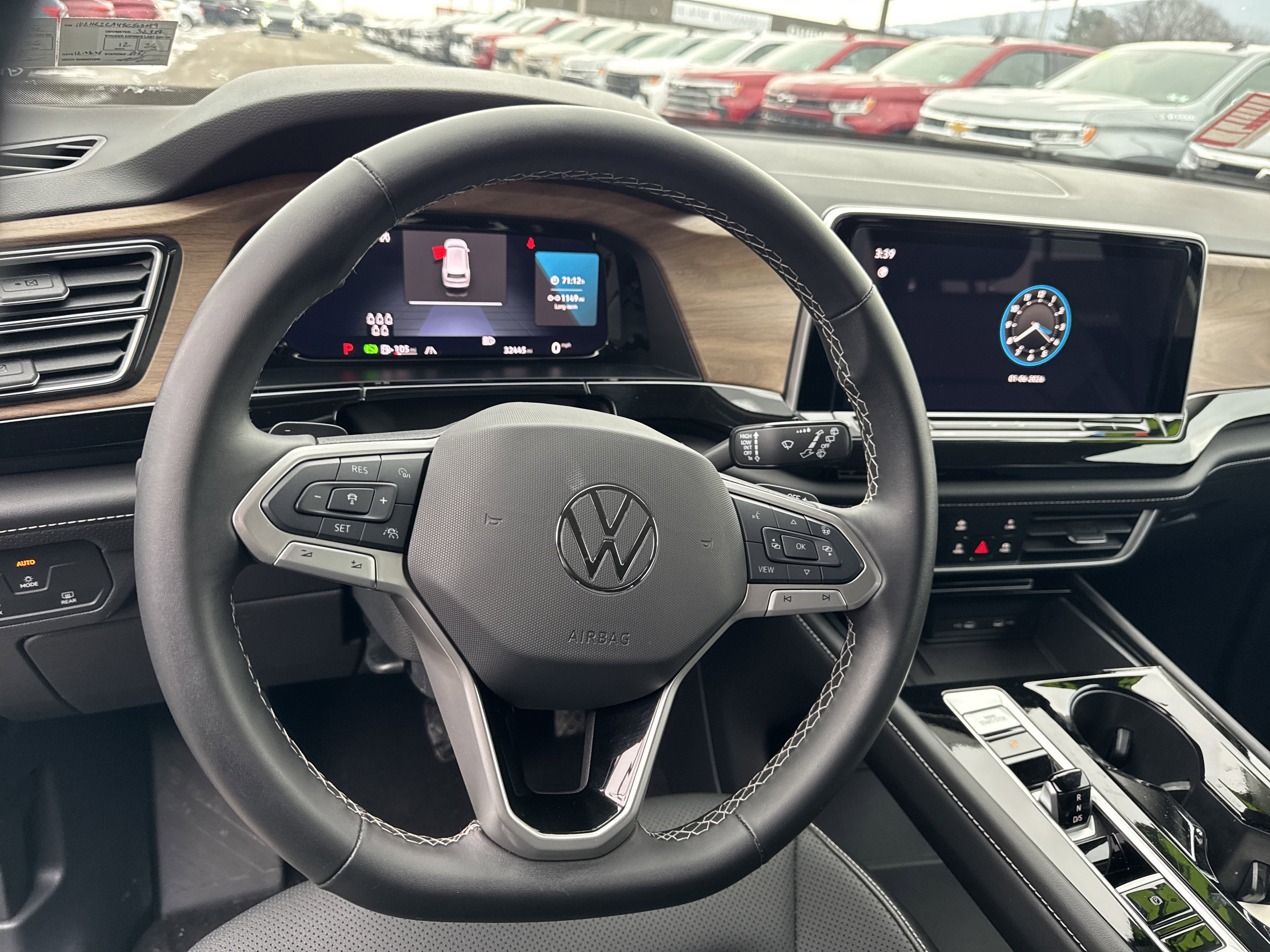 2025 Volkswagen Atlas 2.0T SE w/Technology