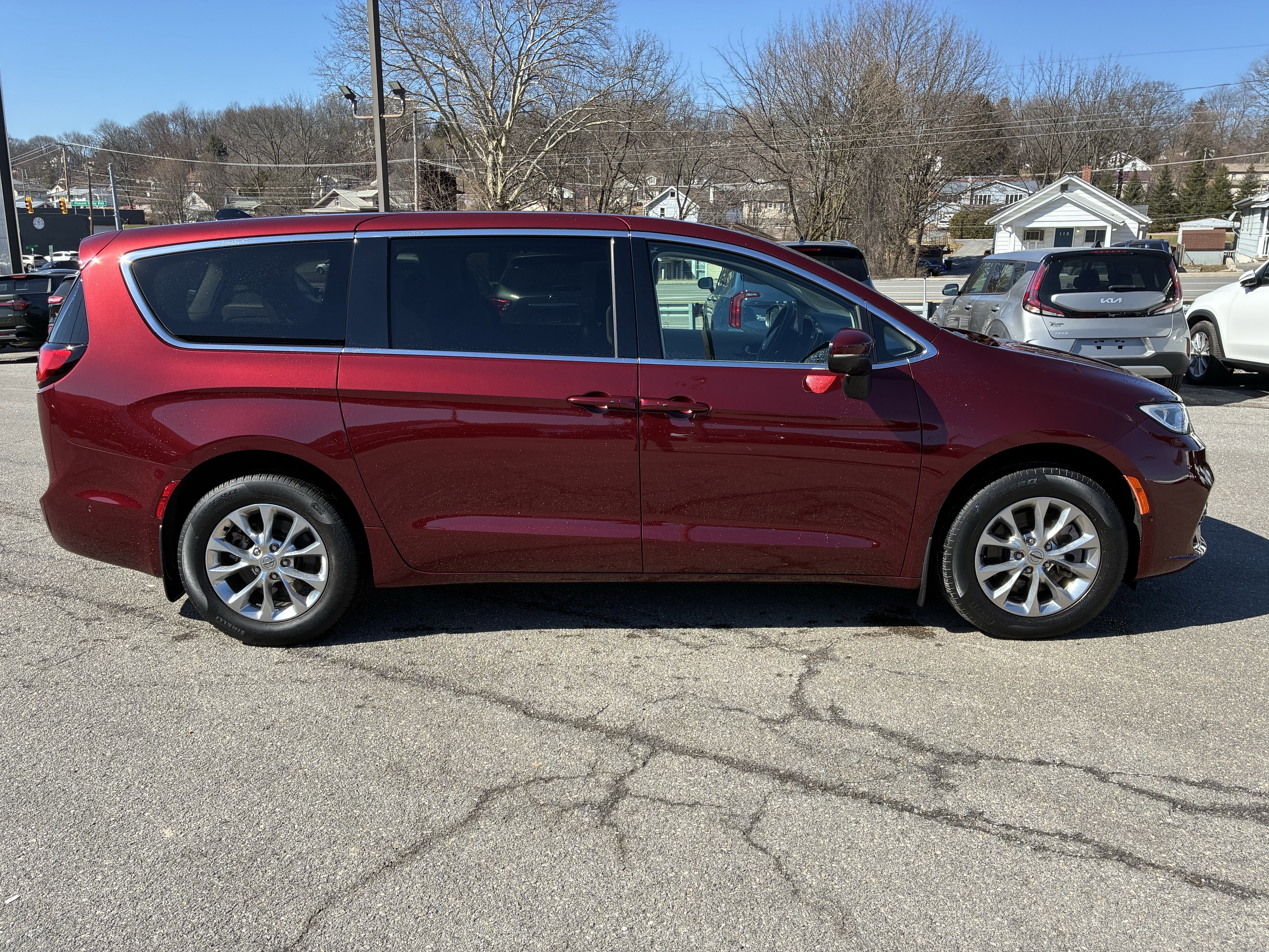 2023 Chrysler Pacifica Touring L
