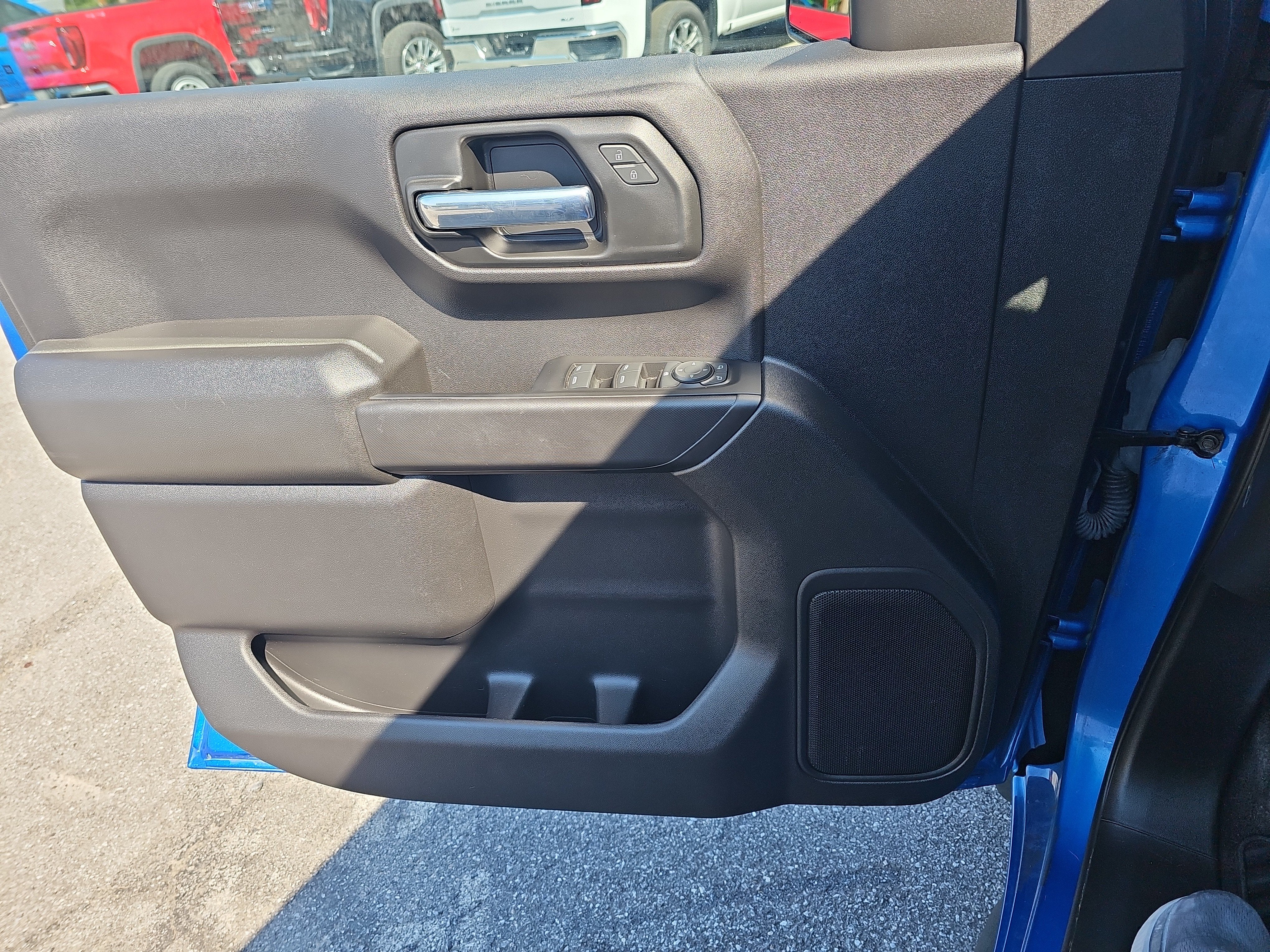 2023 Chevrolet Silverado 1500 Custom Trail Boss