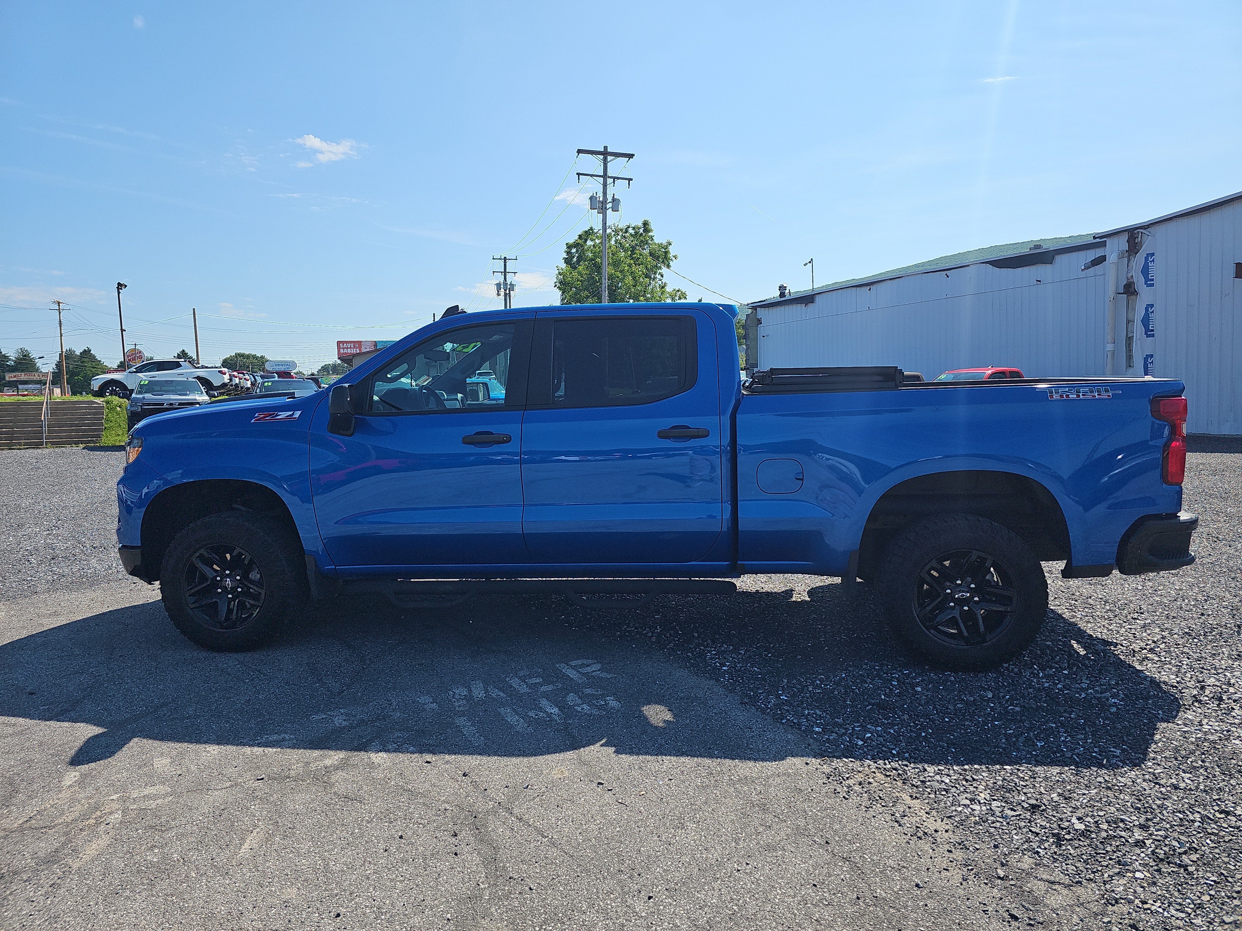 2023 Chevrolet Silverado 1500 Custom Trail Boss