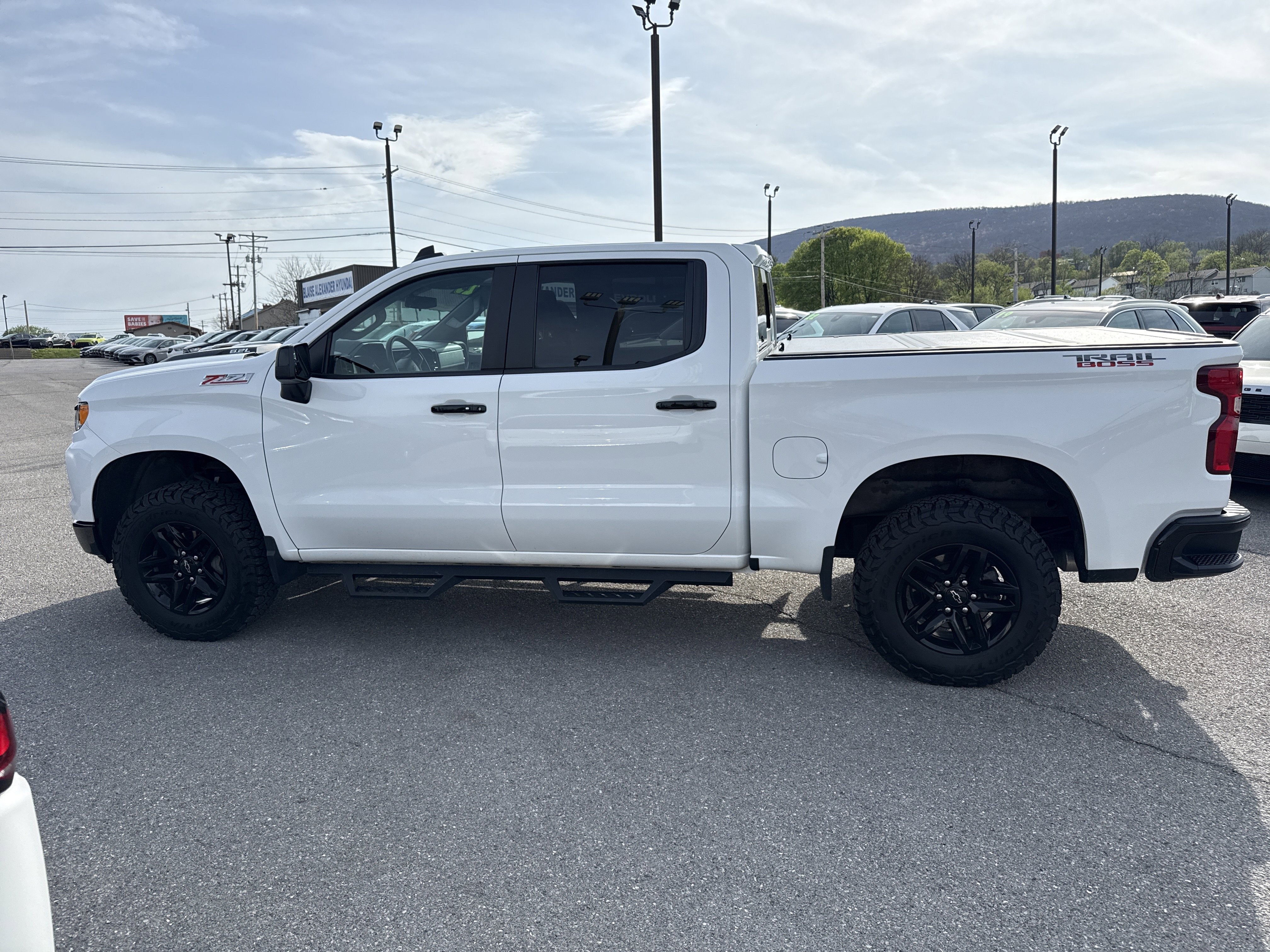 2023 Chevrolet Silverado 1500 LT Trail Boss