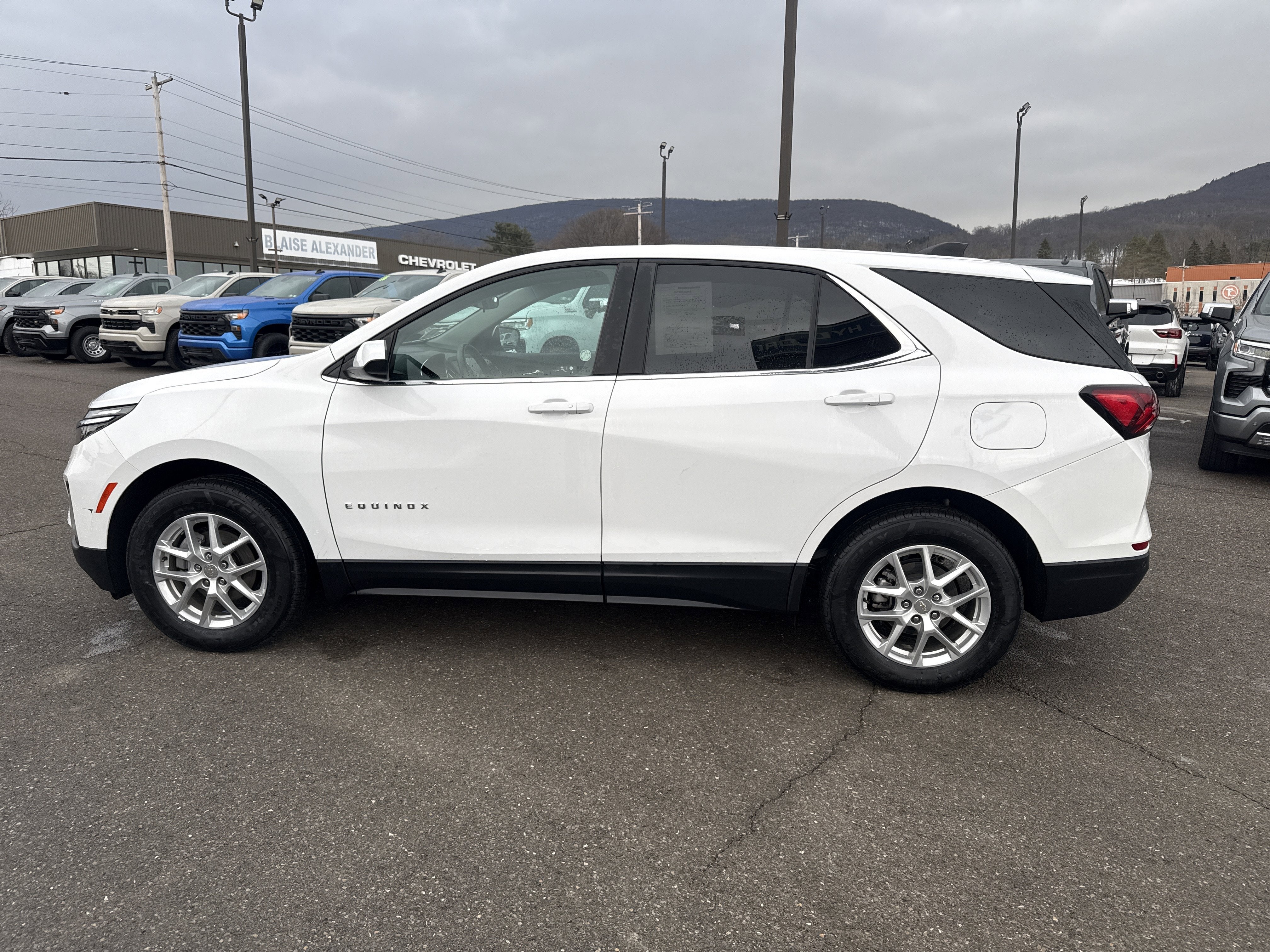2024 Chevrolet Equinox LT