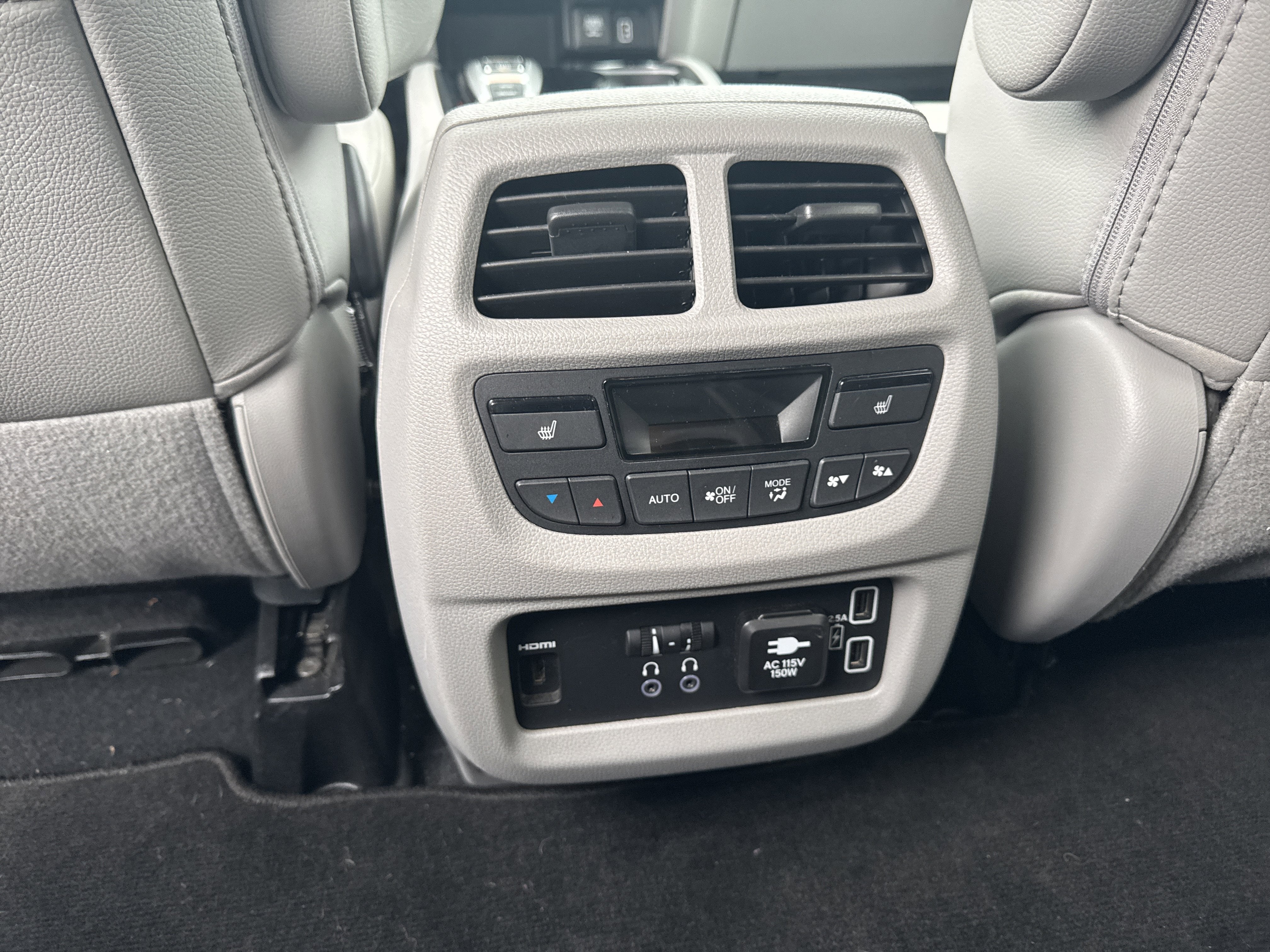 2022 Honda Pilot Touring 7-Passenger