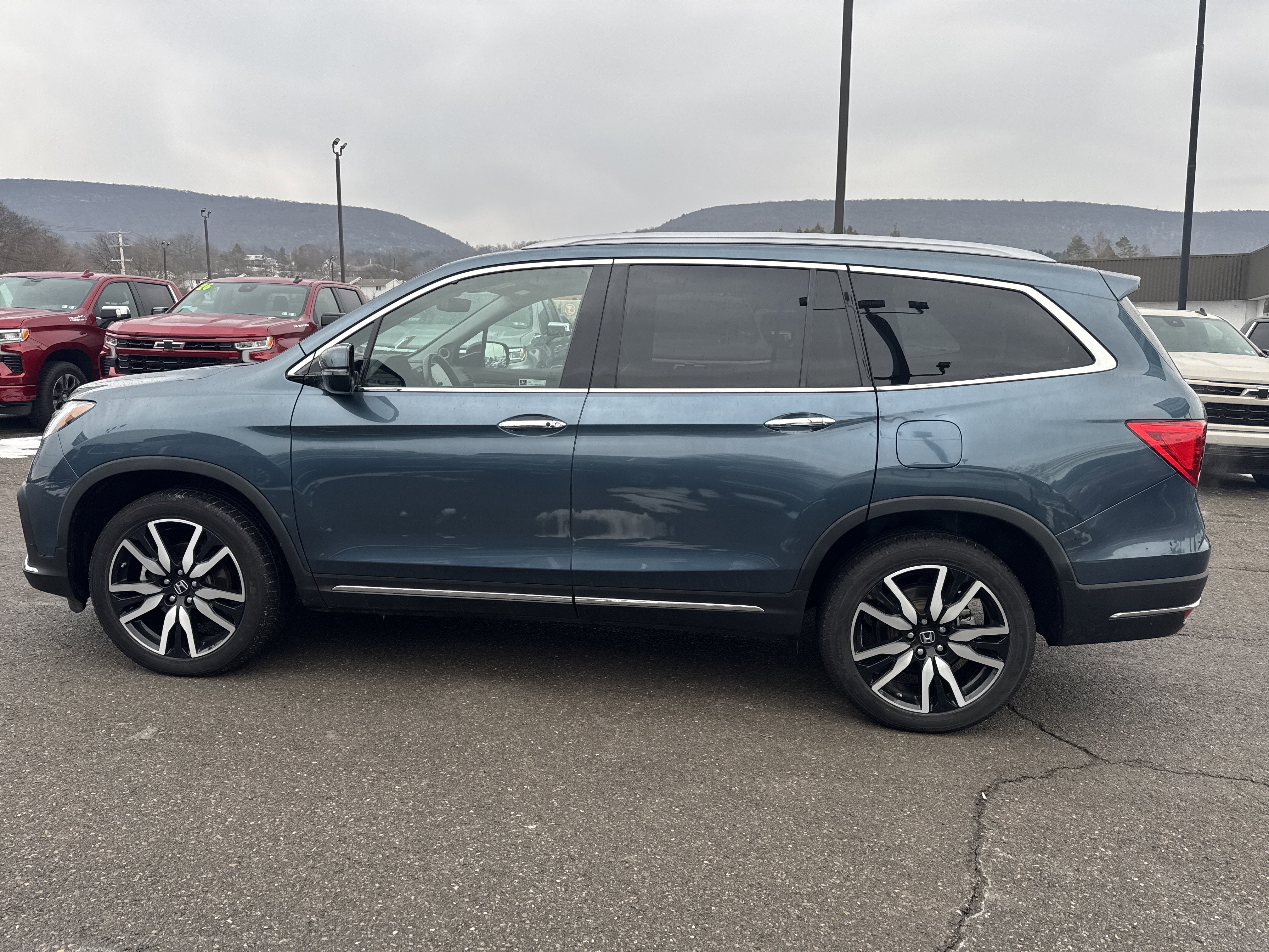 2022 Honda Pilot Touring 7-Passenger