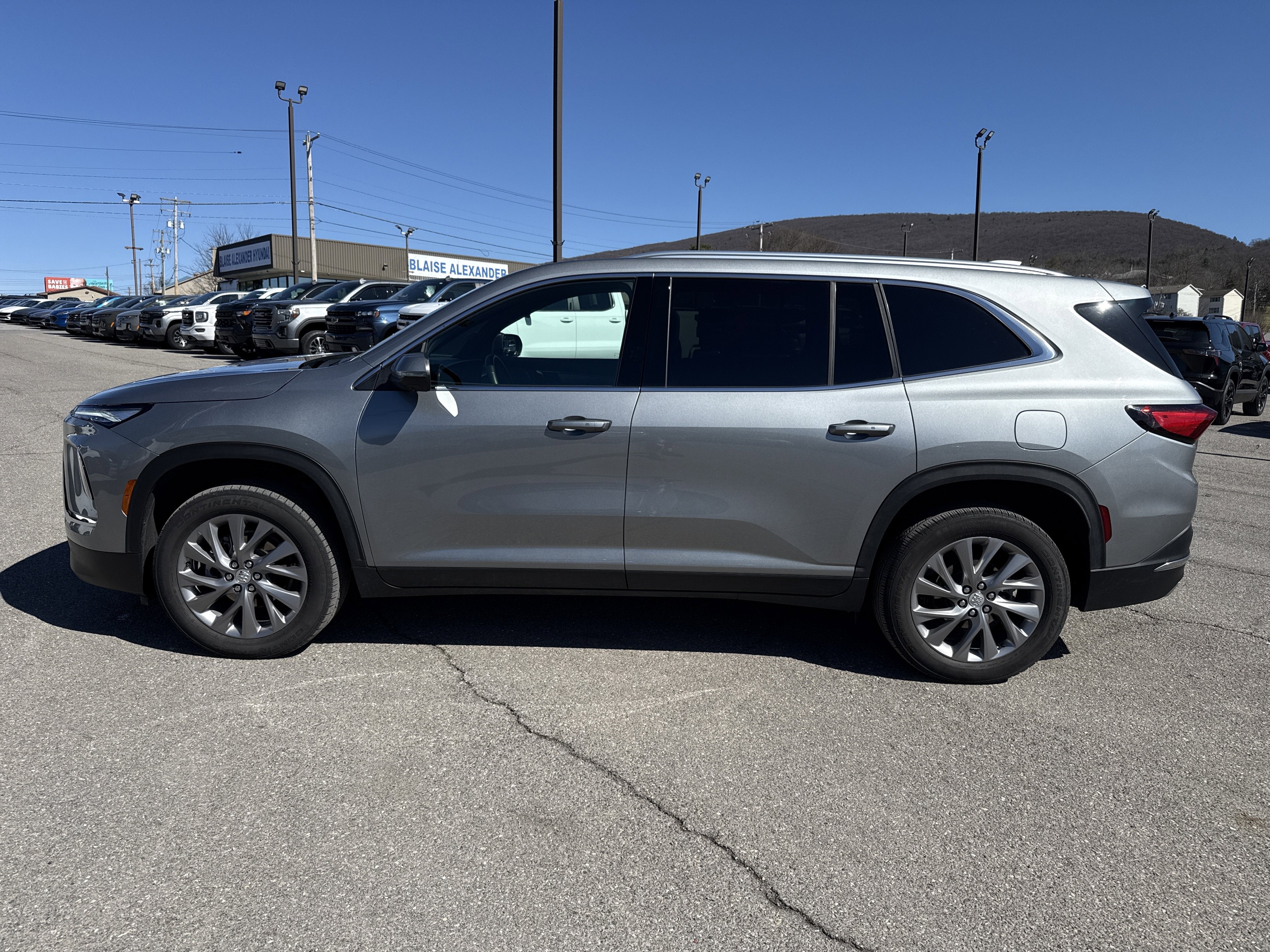 2025 Buick Enclave Preferred