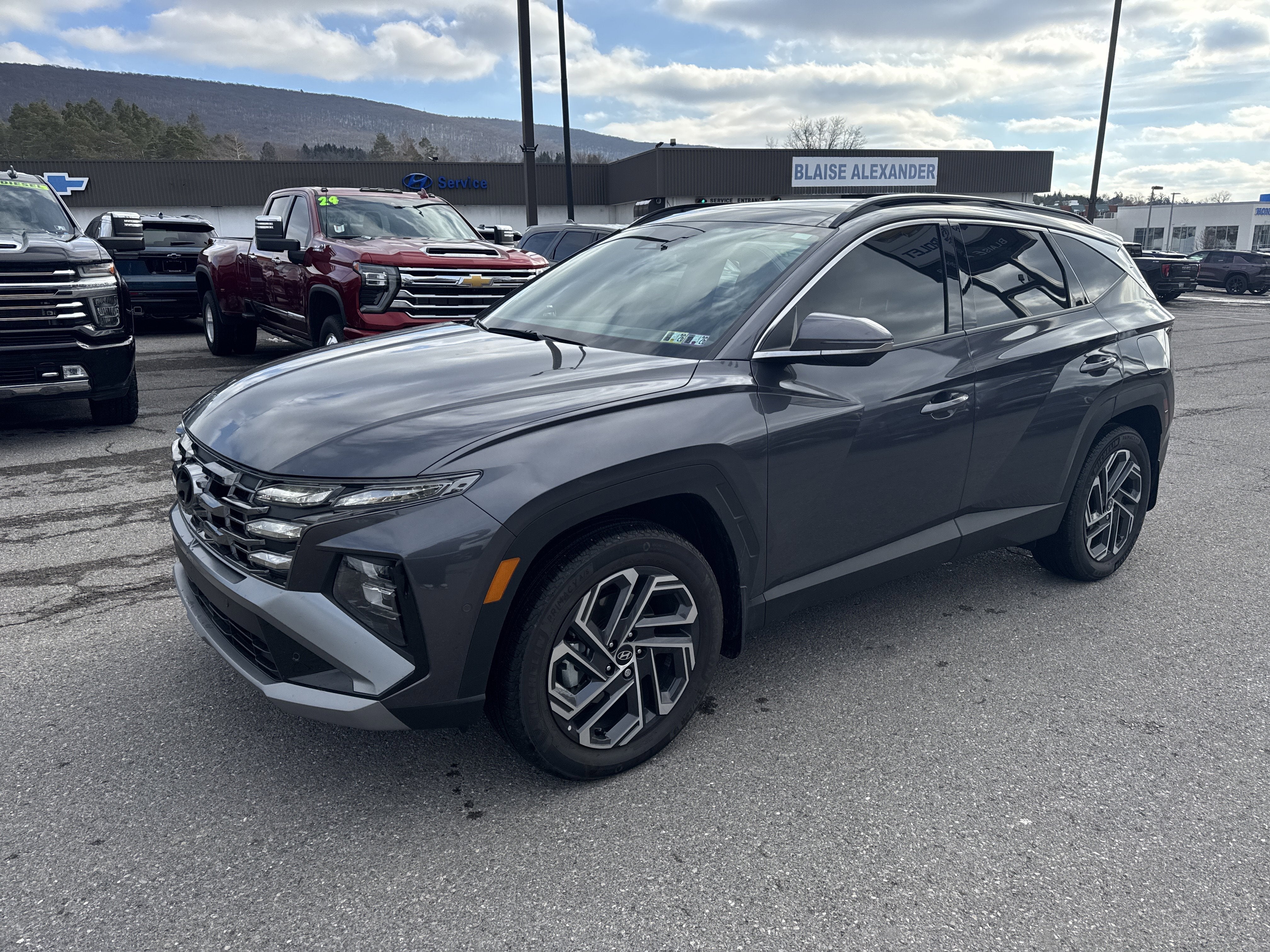 2025 Hyundai Tucson Hybrid Limited