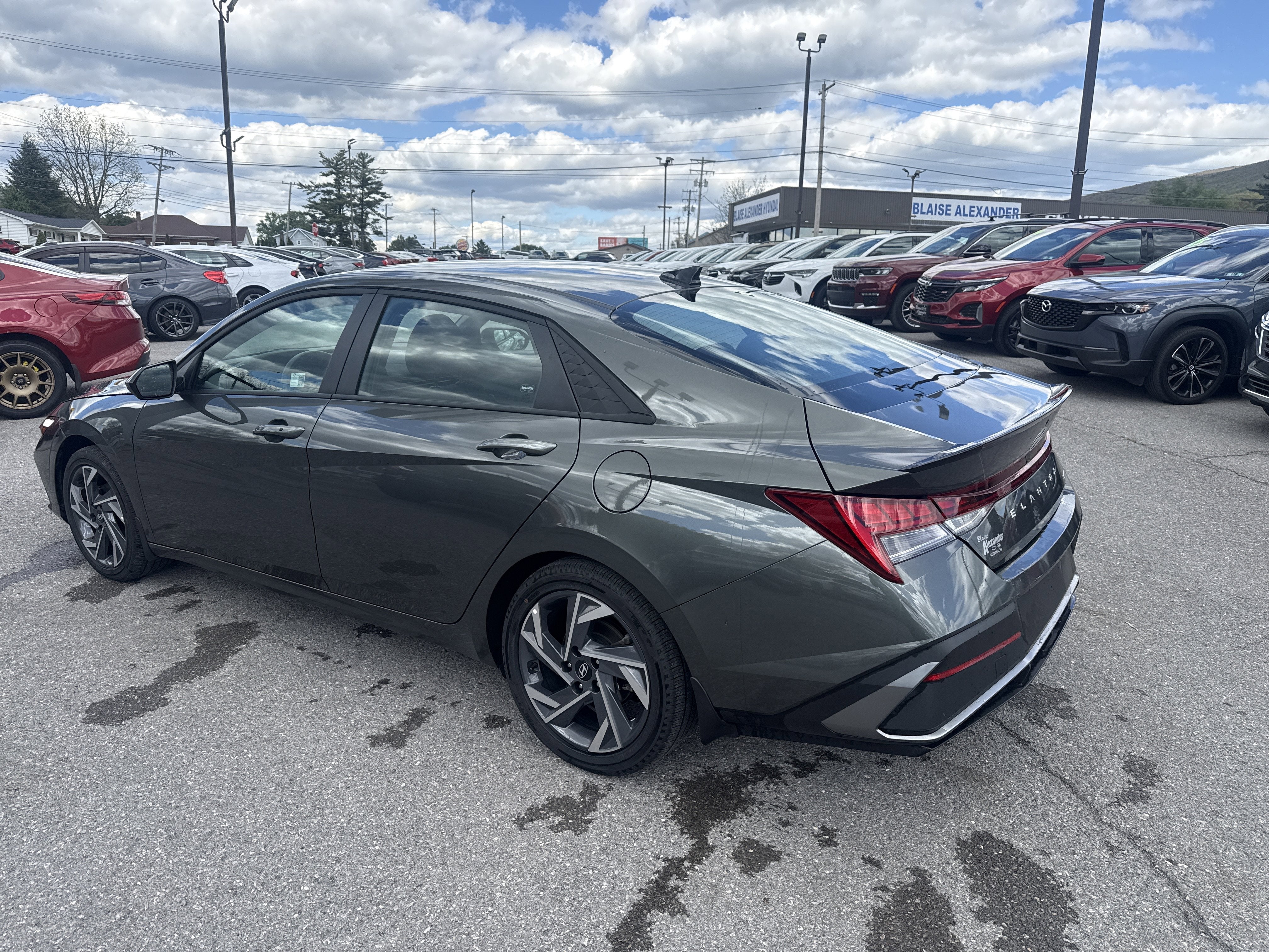 2025 Hyundai Elantra Hybrid SEL Sport