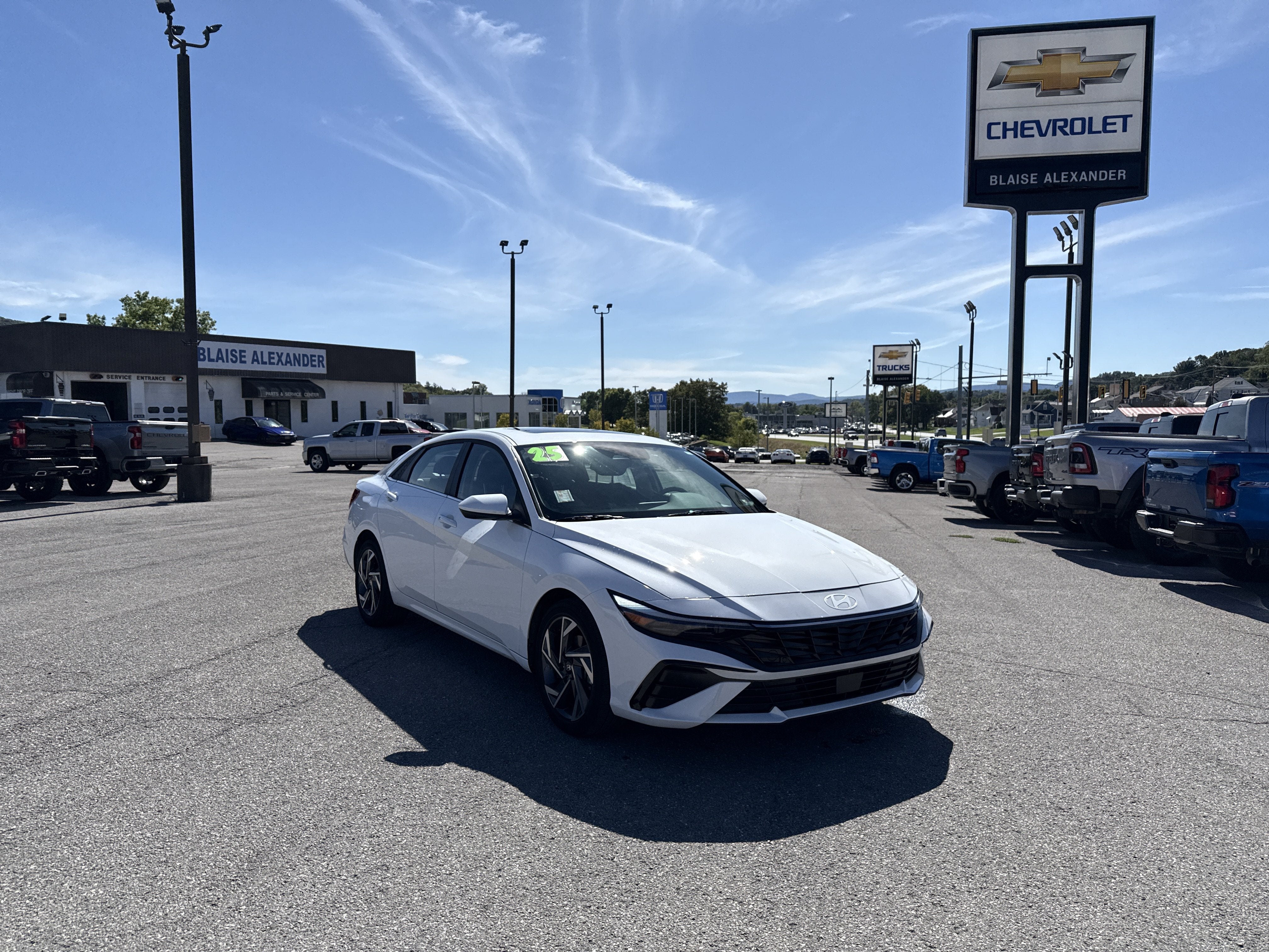 2025 Hyundai Elantra SEL Convenience