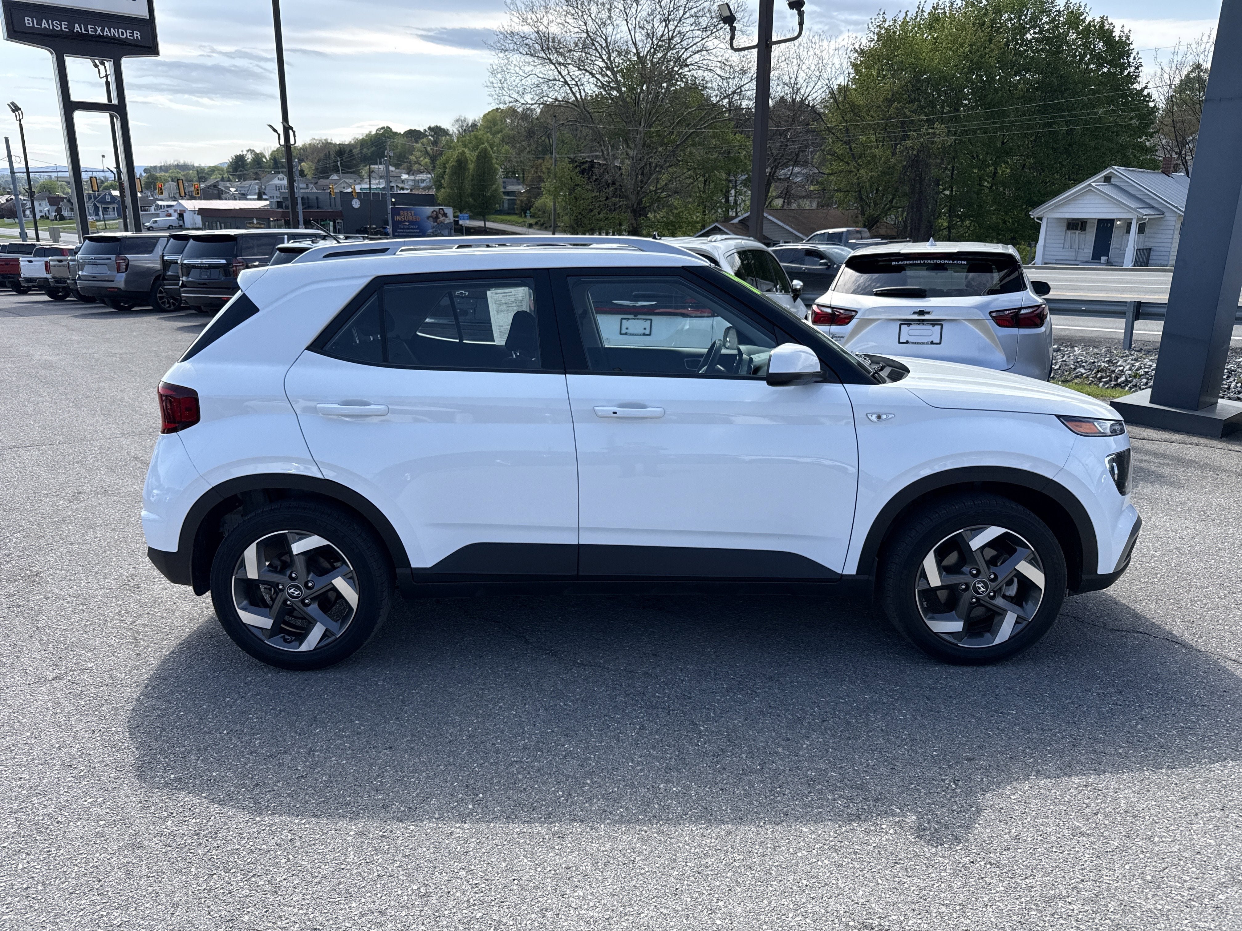 2024 Hyundai Venue SEL