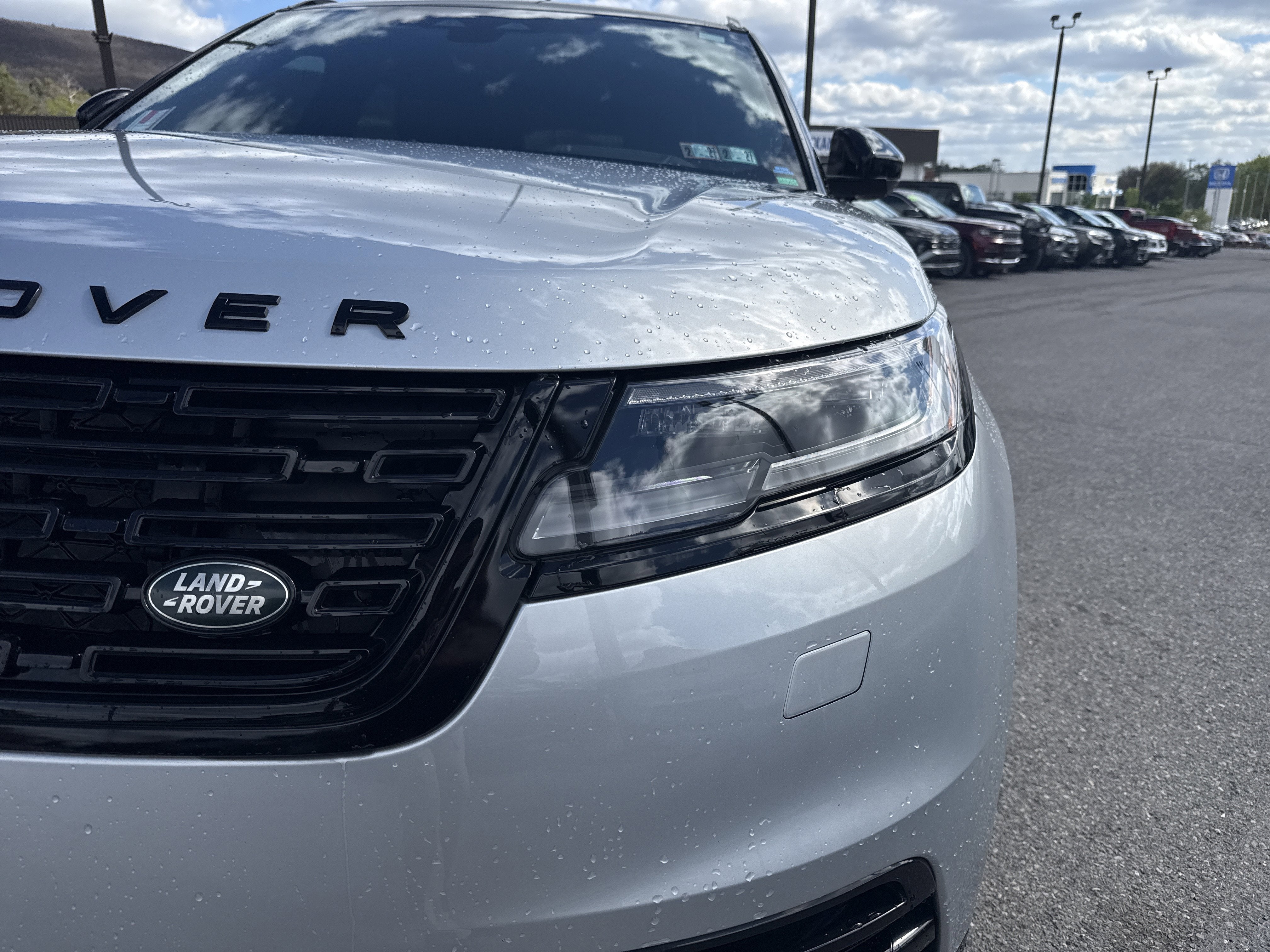 2024 Land Rover Range Rover Velar Dynamic SE